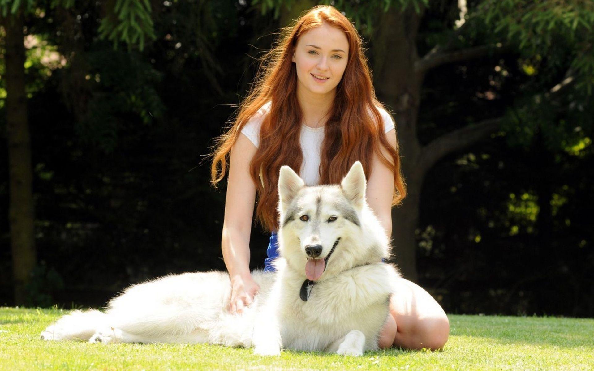 1920x1200 women, redheads, Game of Thrones, direwolf, wolves, Turner wallpaper
