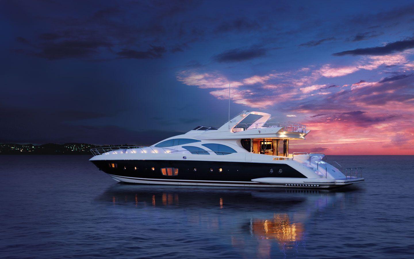 high resolution yacht