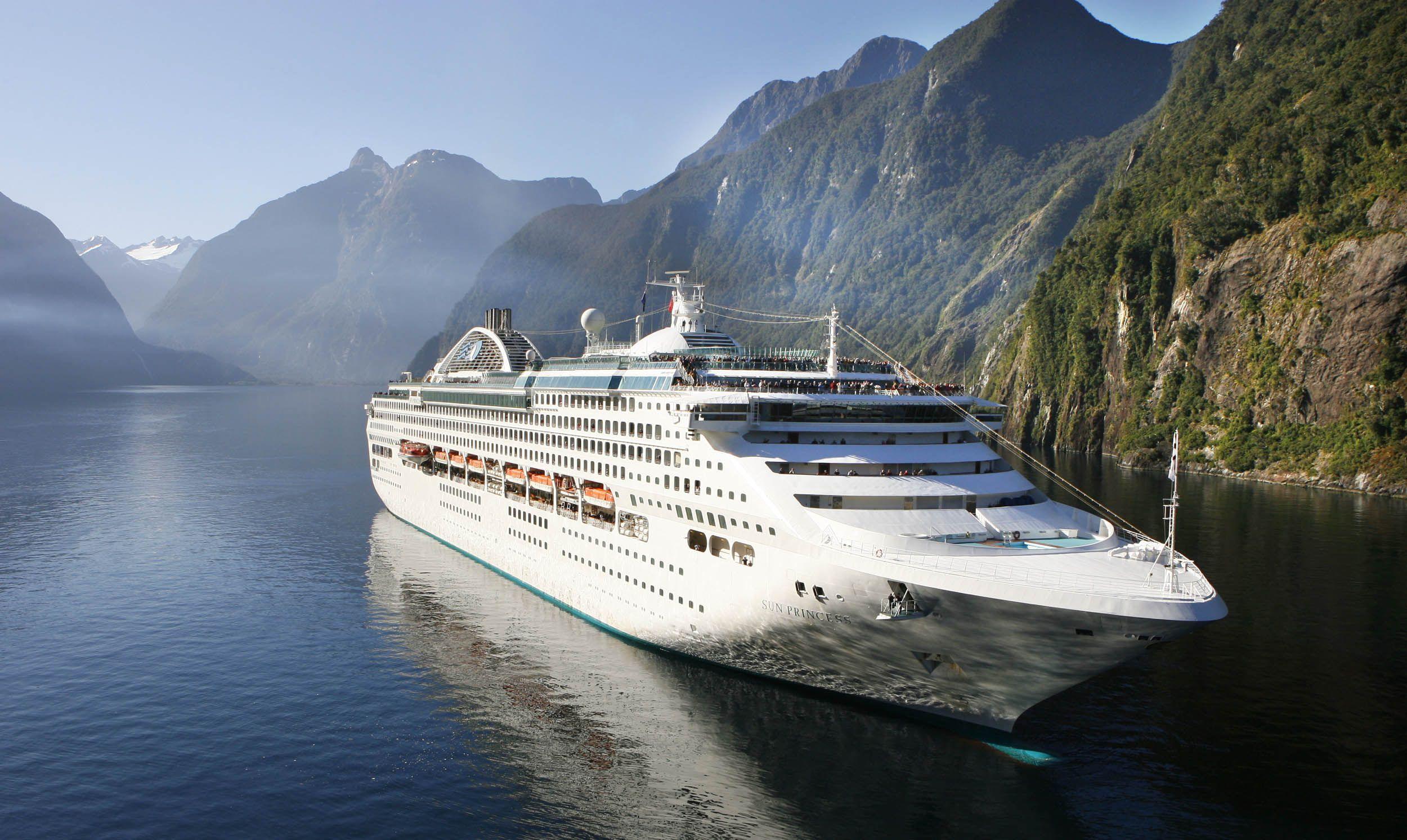 2500x1493 Cruise Ship Wallpaper, Picture, Image