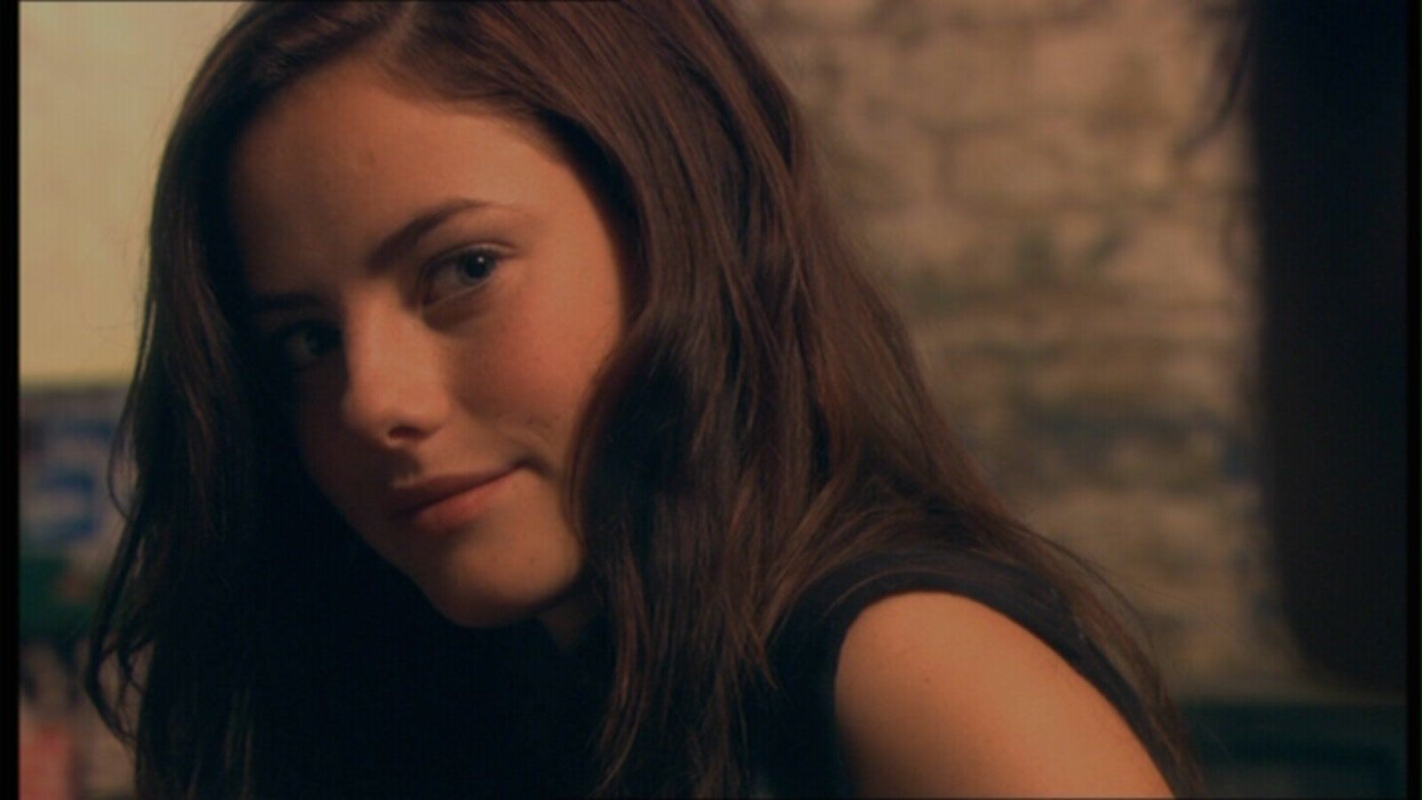 1600x900 Effy Stonem