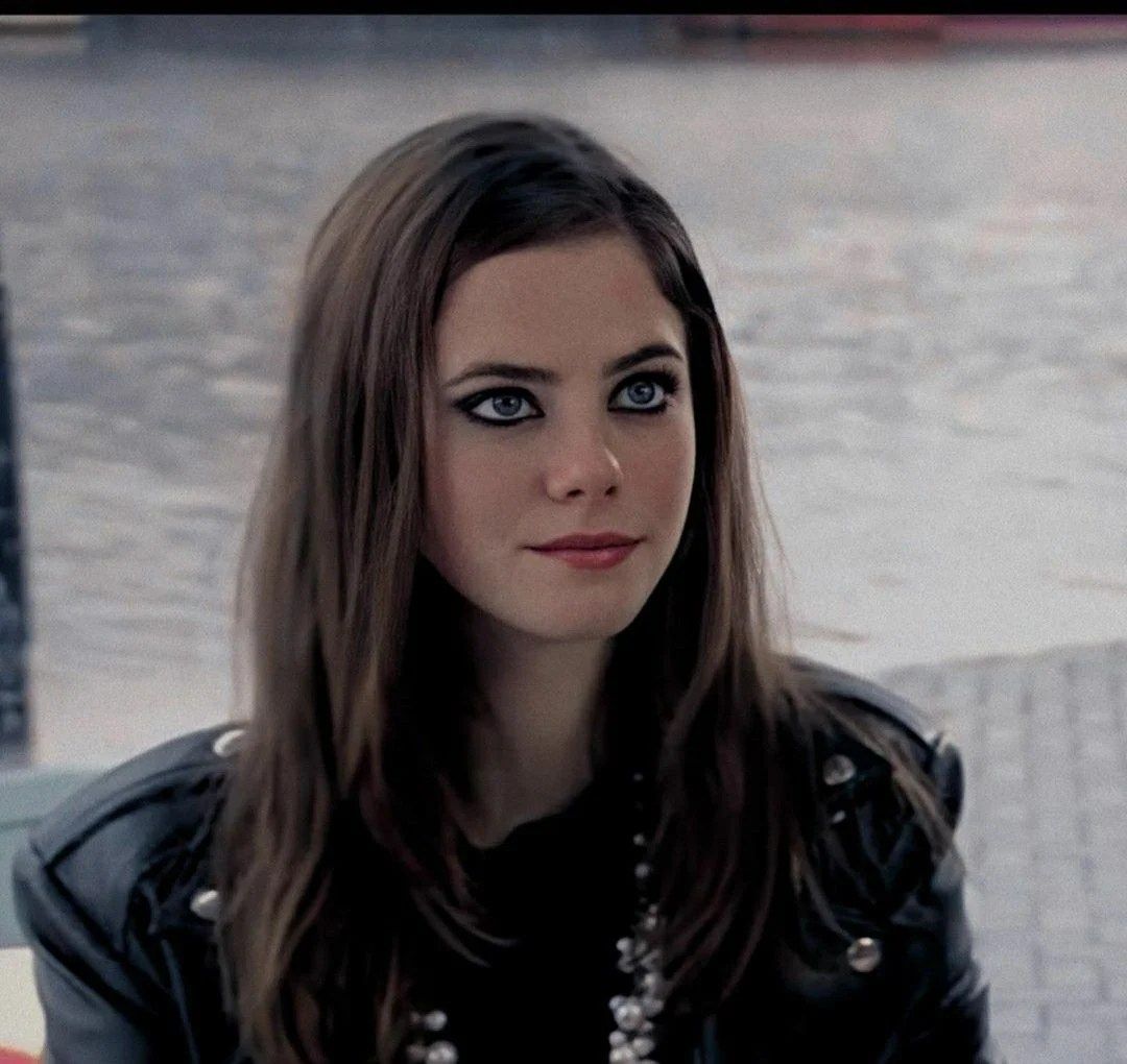 1080x1020 Effy Stonem: The Enigmatic Character Of