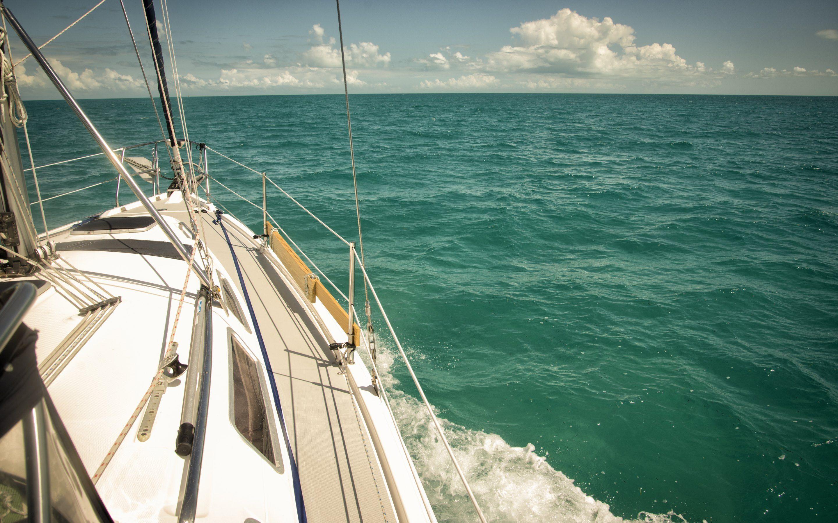 2880x1800 Fantastic HD Sailboat Wallpaper