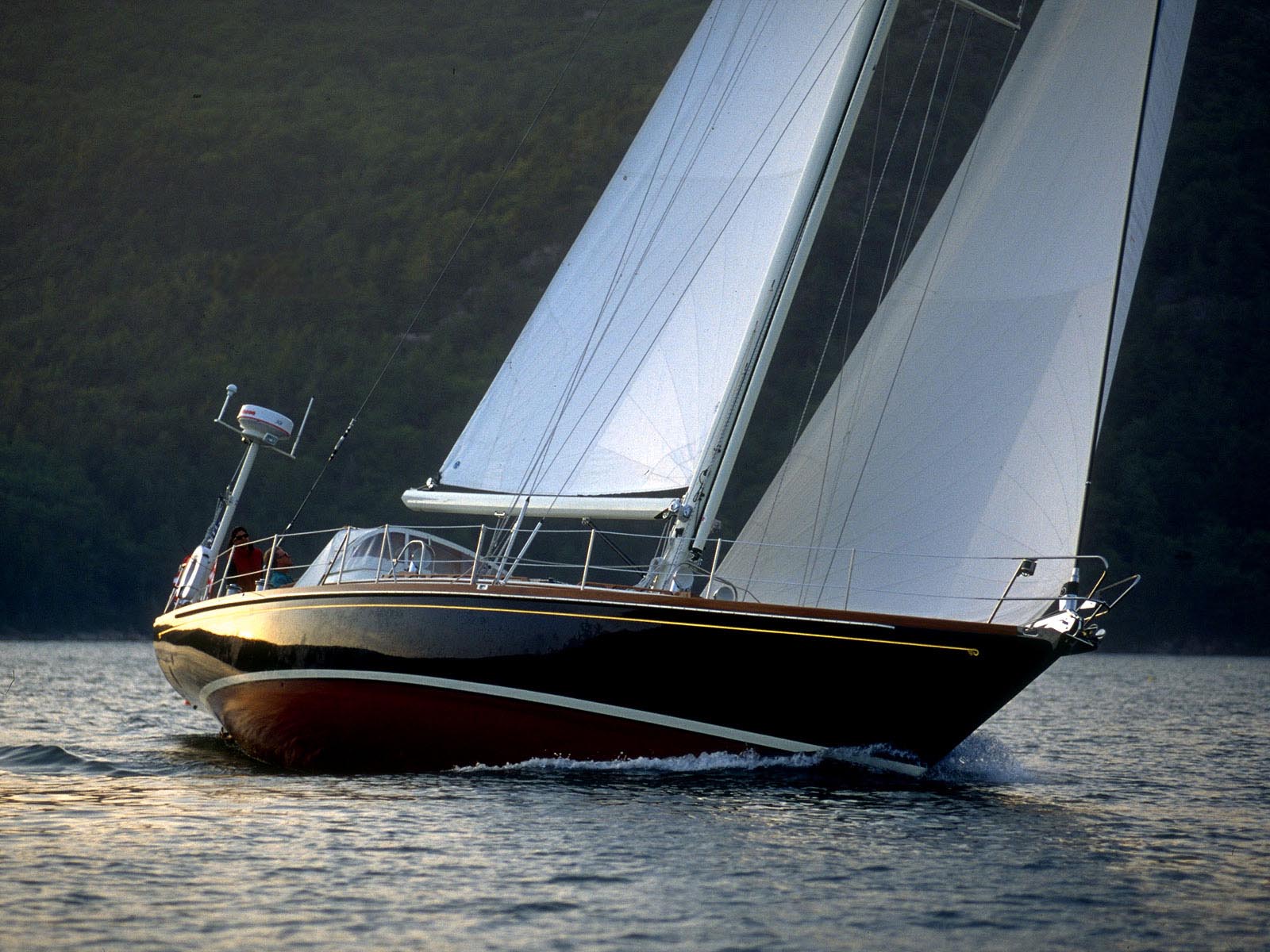 1600x1200 Sailing Wallpaper