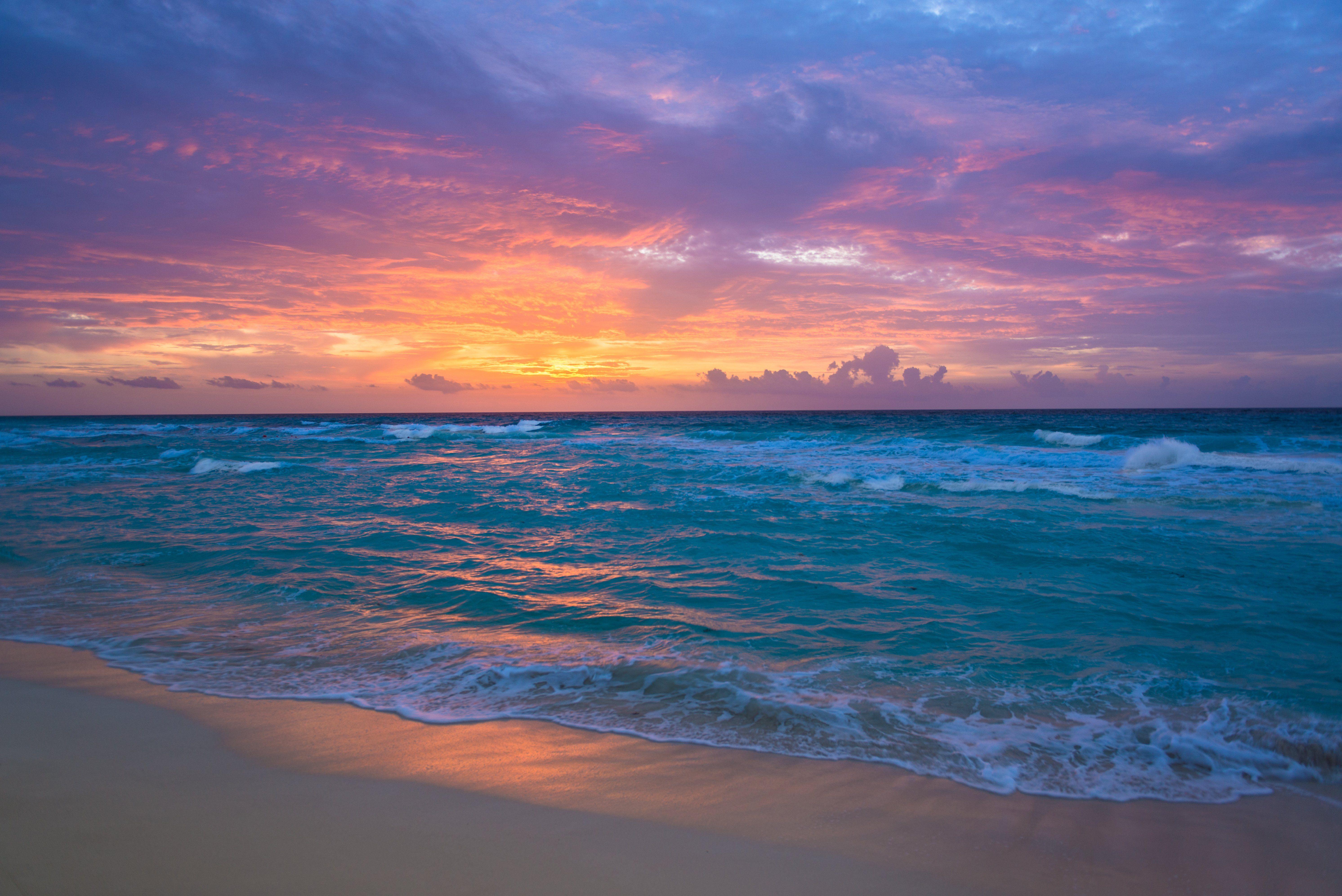 5969x3985 Sunrise On Sea Wallpaper
