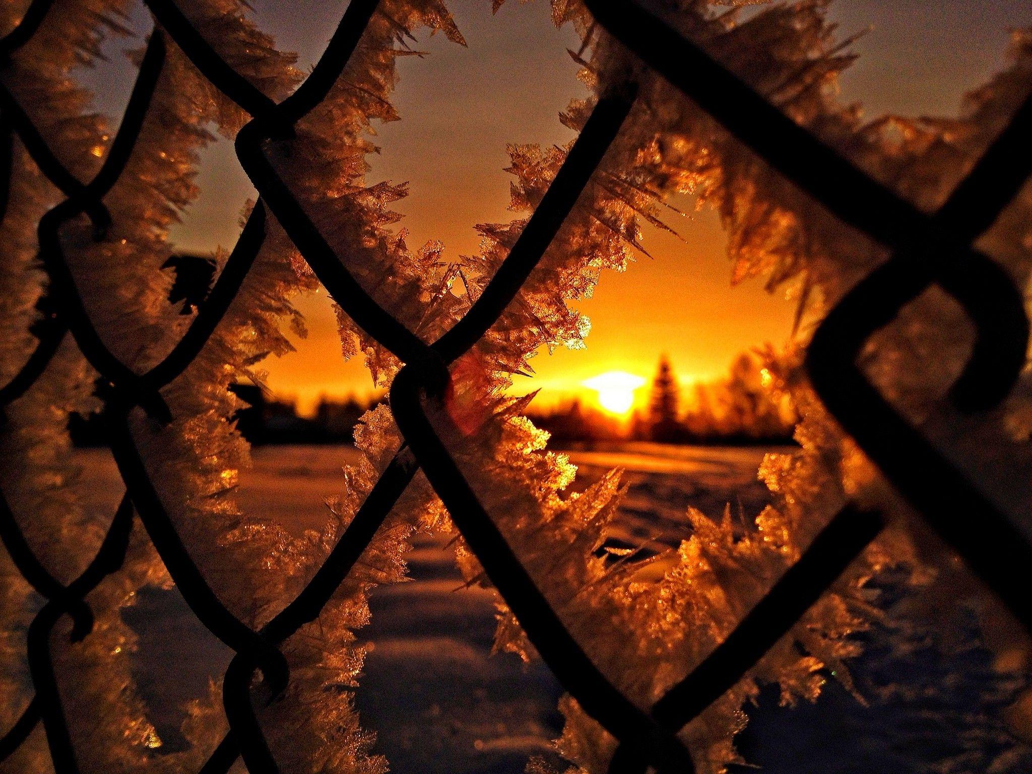 2048x1536 fence, Ice, Snow, Winter, Sunrise .