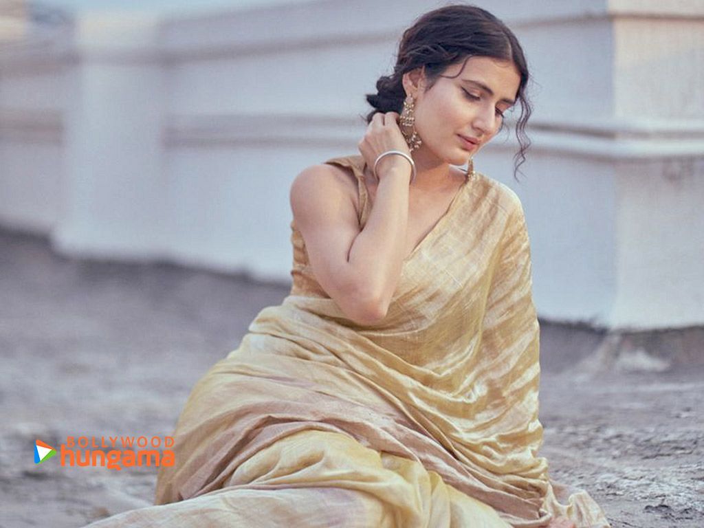1024x768 Fatima Sana Shaikh Wallpaper. fatima