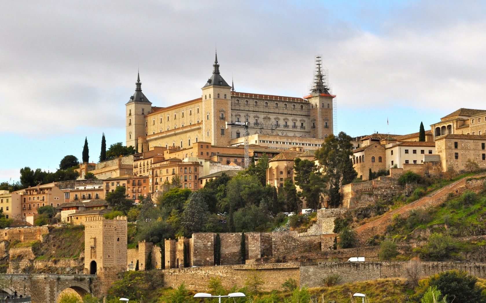 1680x1050 spain, castle, alcazar toledo Wallpaper