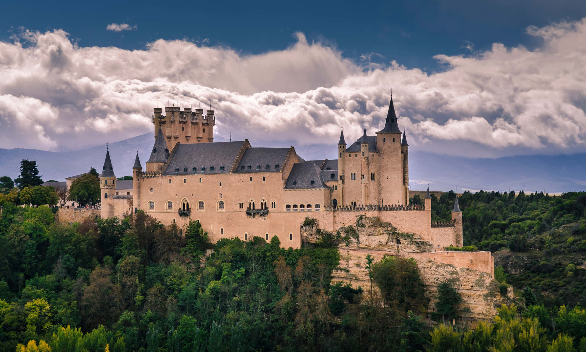 1920x1153 Segovia In Spain Wallpaper