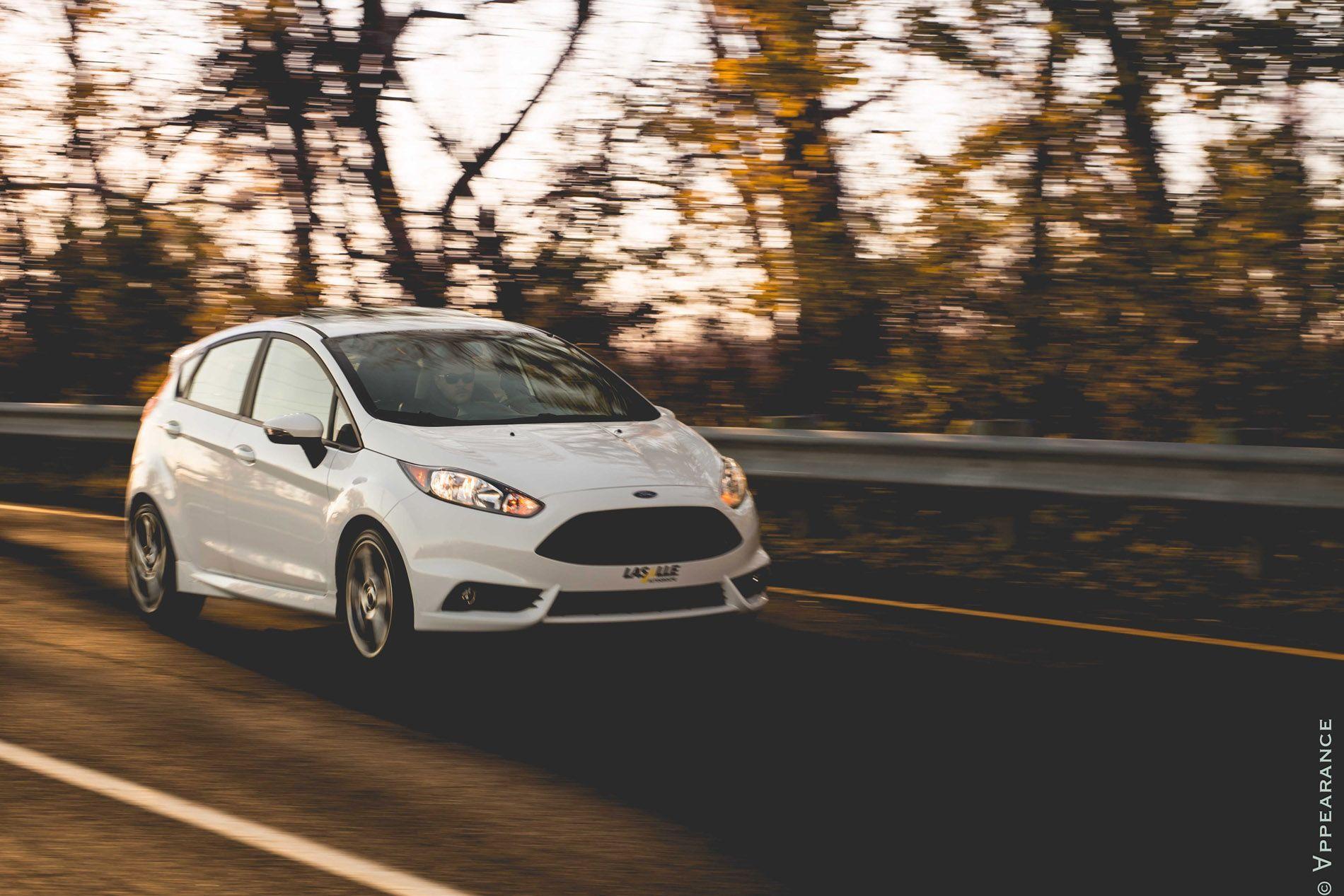 1900x1267 Ford Fiesta ST Wallpaper