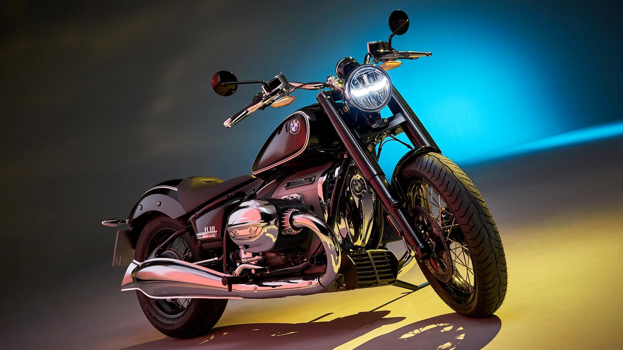 2000x1125 BMW R 18 Oozes With Retro Vibe