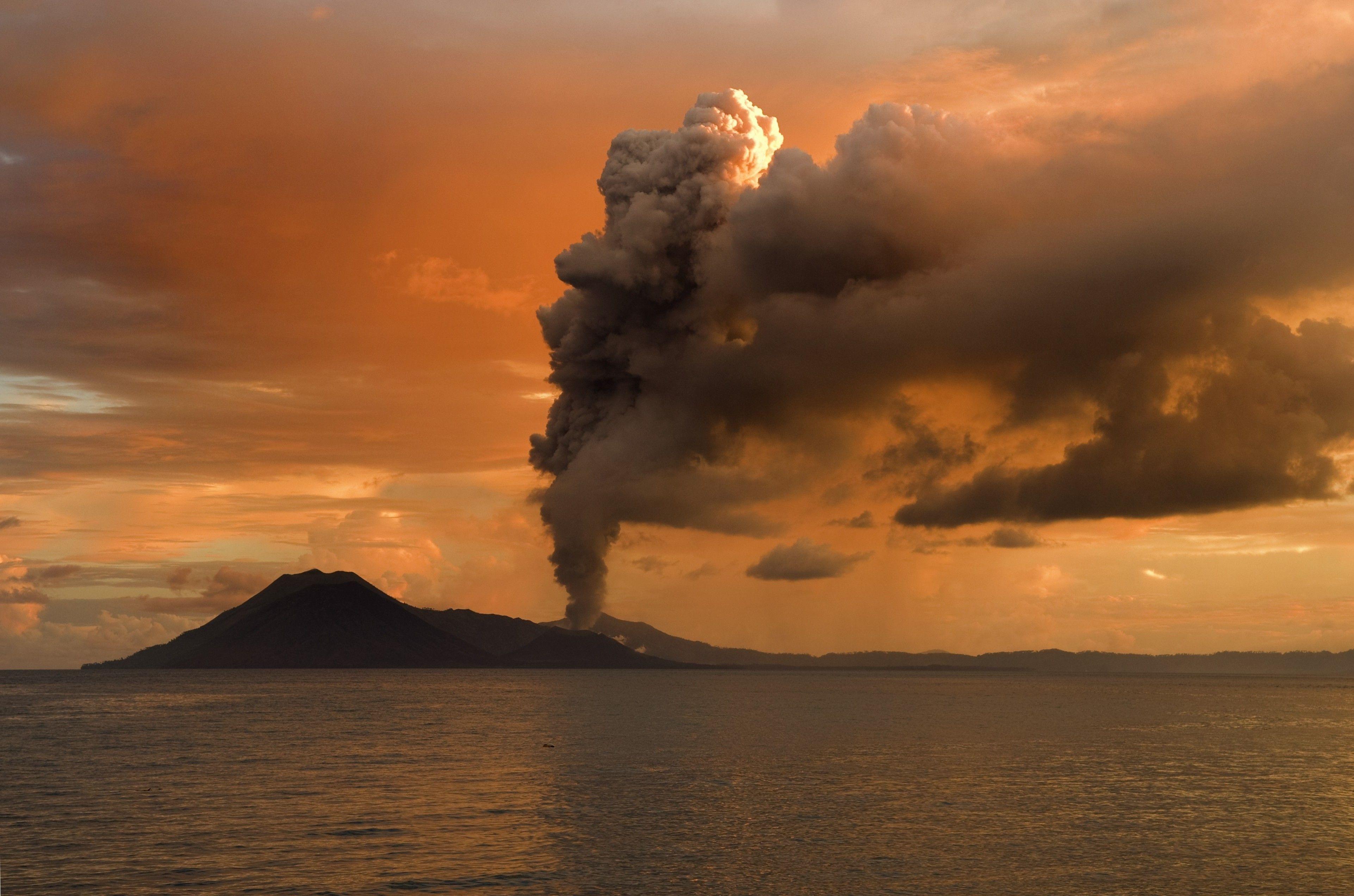 3844x2544 nature landscape water hill trees volcano eruption