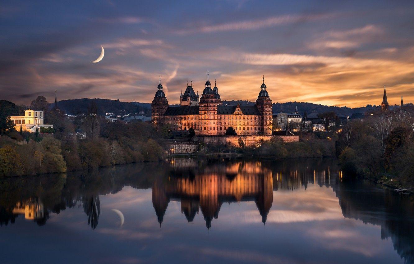 1332x850 Wallpaper water, reflection, night, the city, castle