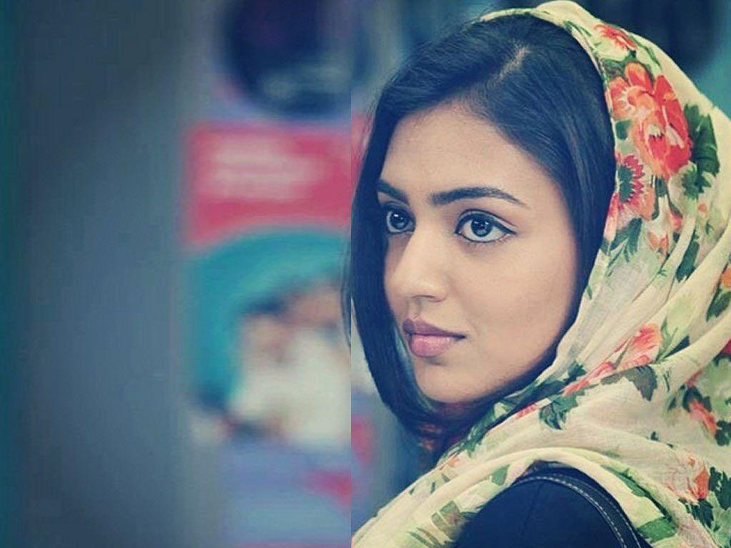 1024x768 Nazriya Nazim Hot Photo Navel Pics New HD Image
