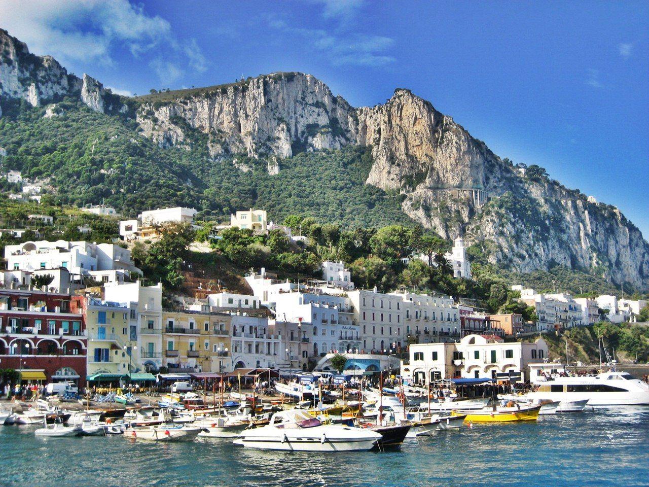 Capri Wallpapers - Top Free Capri Backgrounds - WallpaperAccess