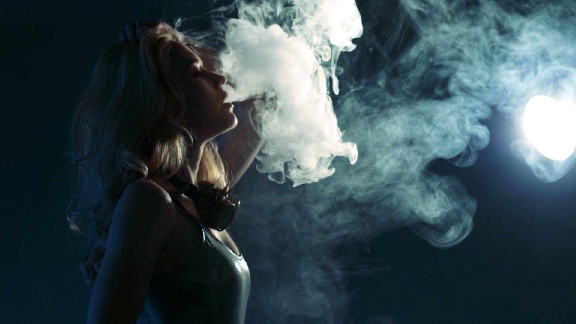 Smoke girls