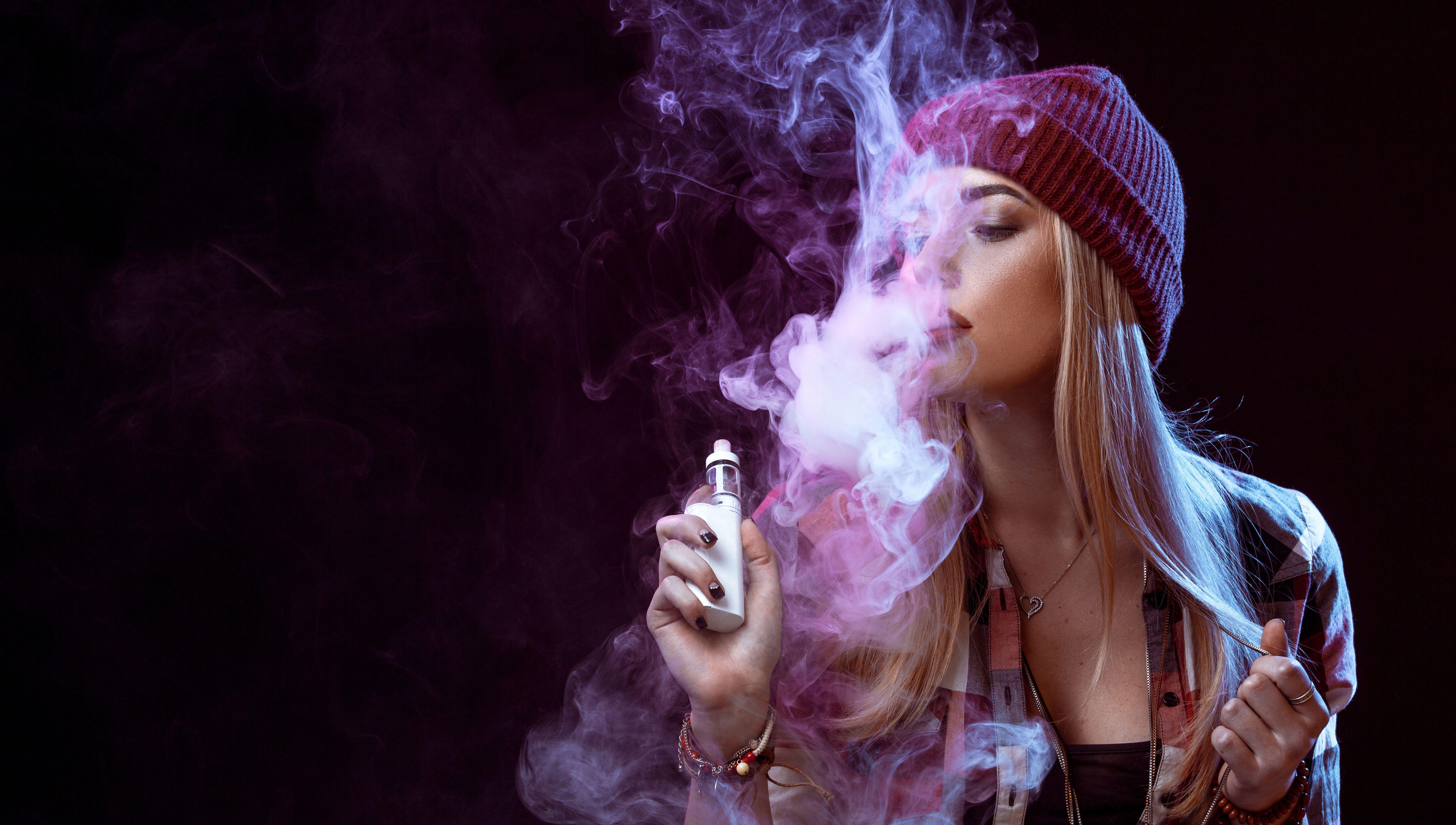 Vape Girl Wallpapers Top Free Vape Girl Backgrounds Wallpaperaccess