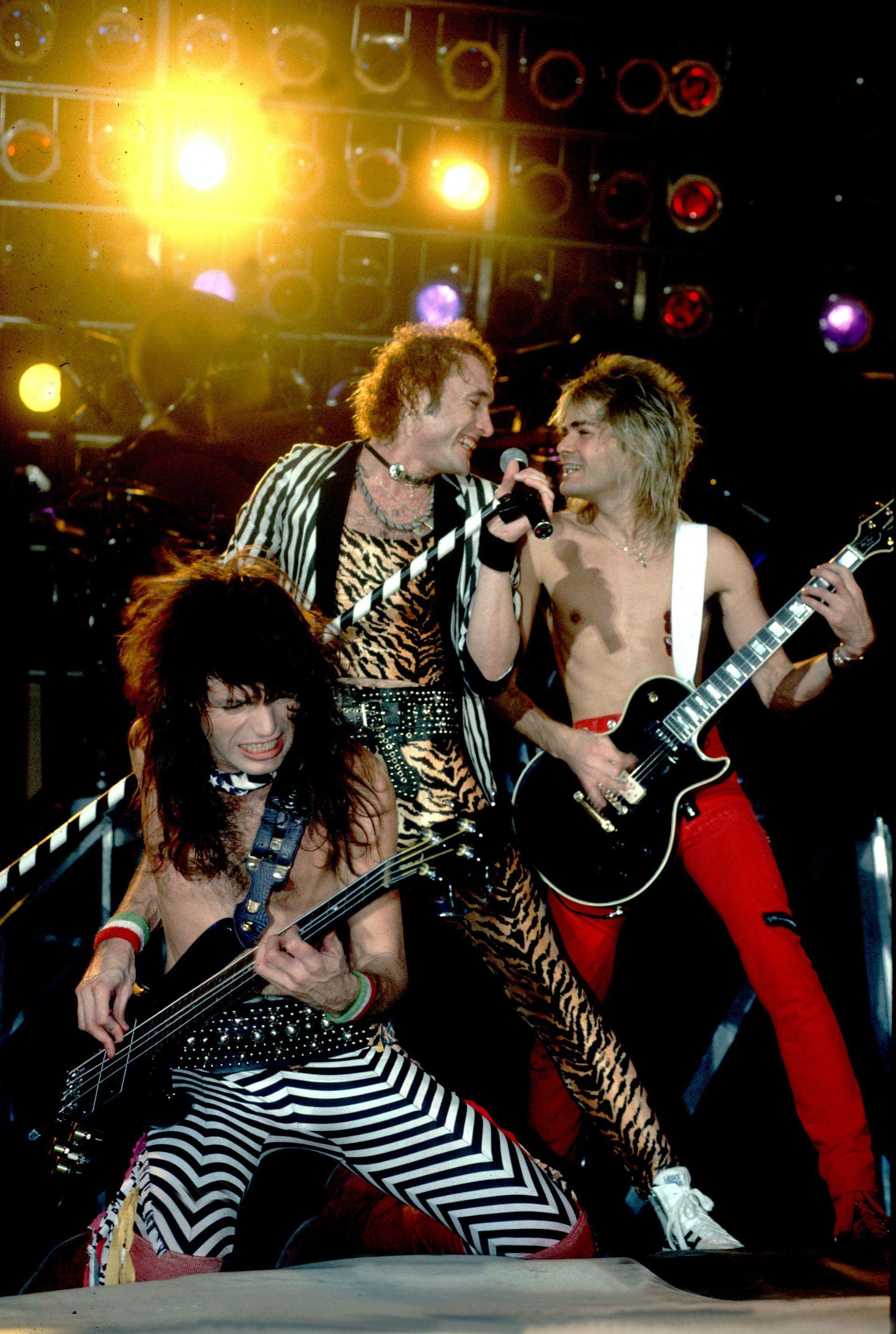 1920x2859 Quiet Riot Wallpaper