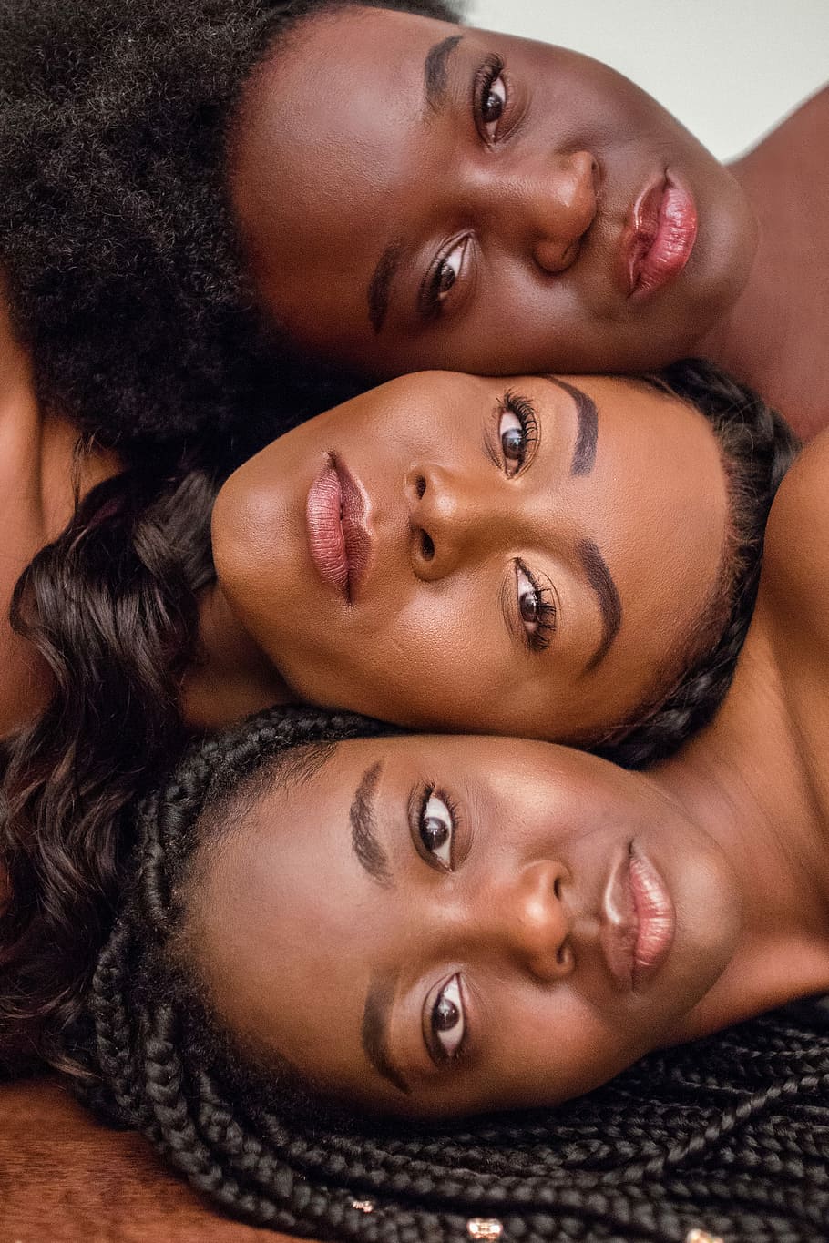 910x1365 Online crop. HD wallpaper: three women faces, women taking photo, head, few, african american