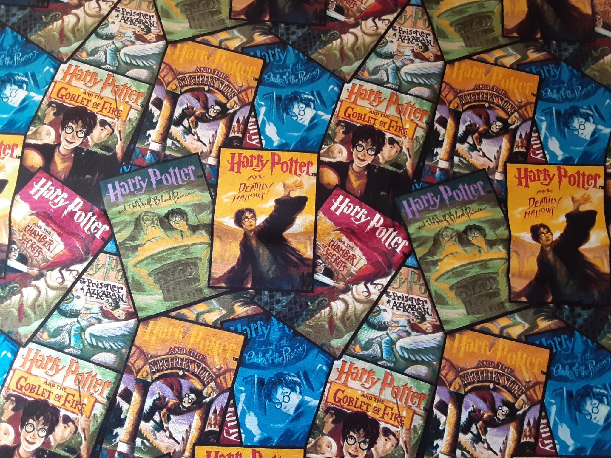2048x1536 Harry Potter Book Covers Book Holder