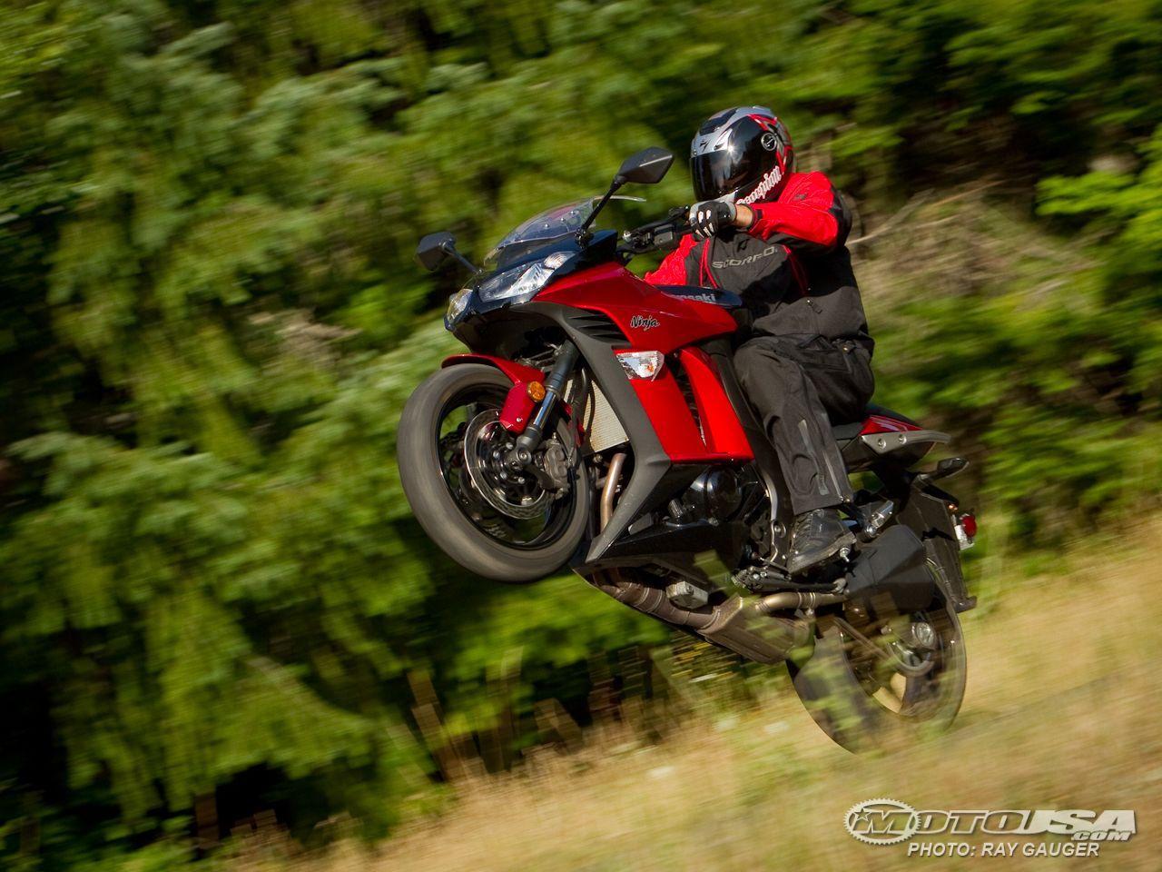 1280x960 Kawasaki Ninja 1000 Comparison Review Photo
