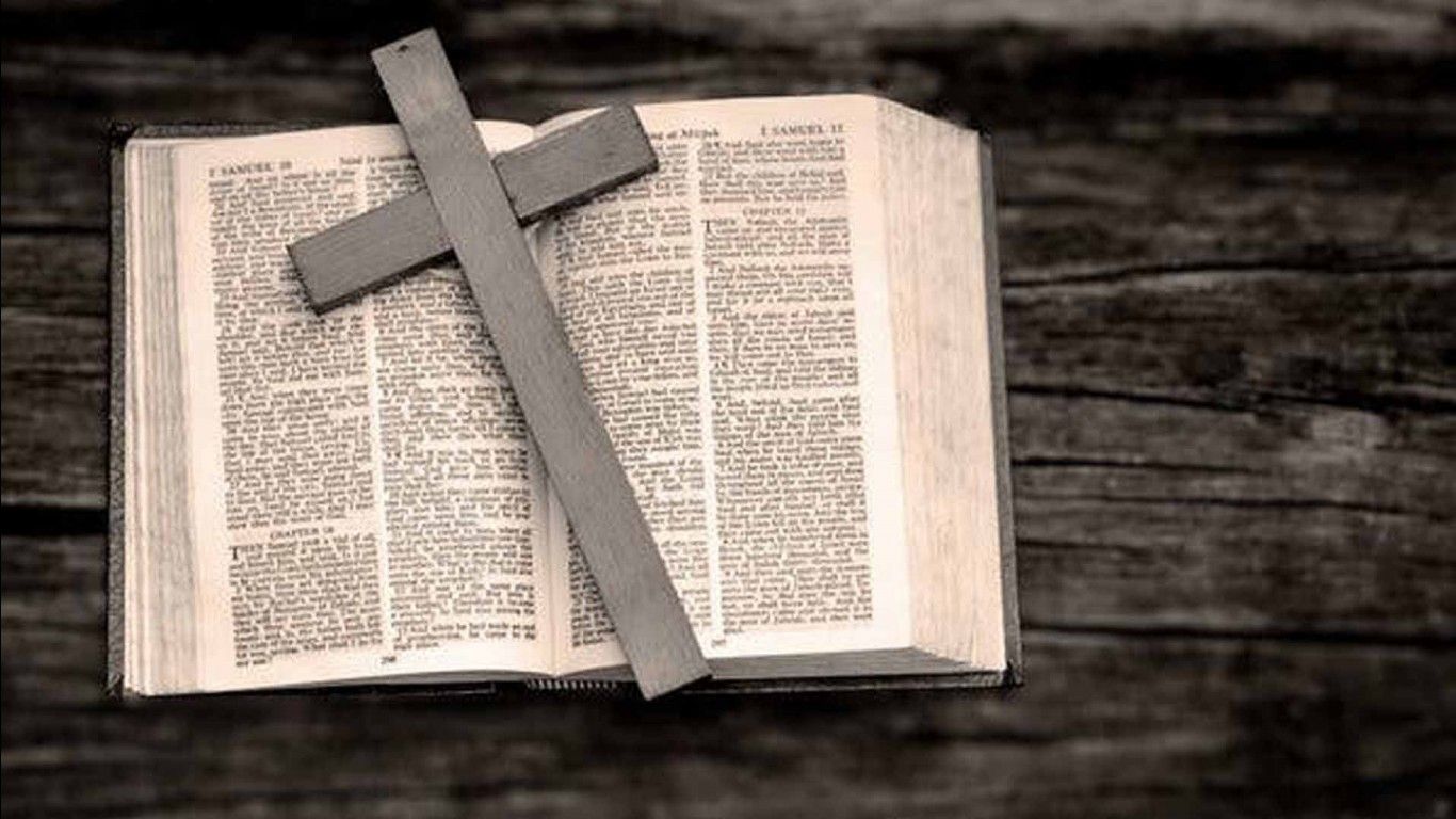 1366x768 Wood Cross On Bible Verse Christianity
