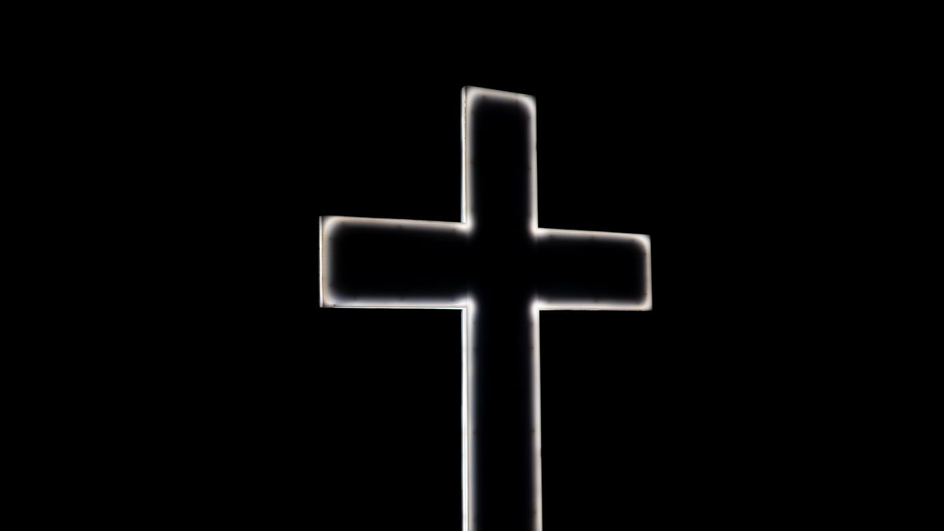 1366x768 Download wallpaper 1366x768 cross