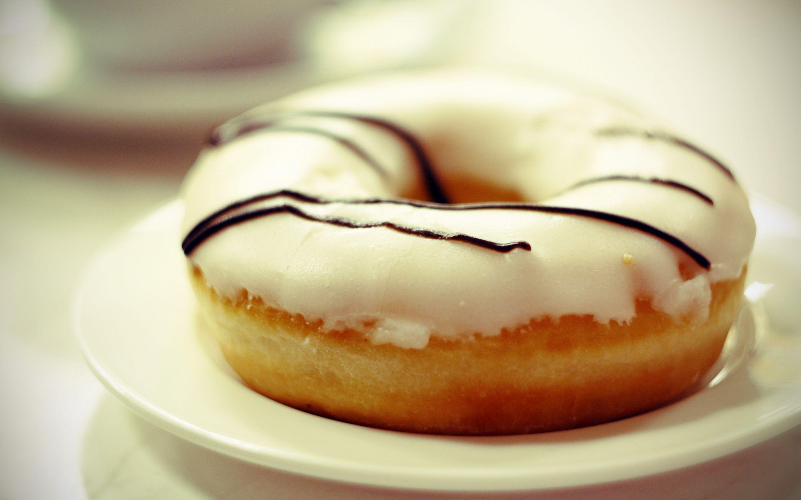 2560x1600 Excellent HD Donut Wallpaper