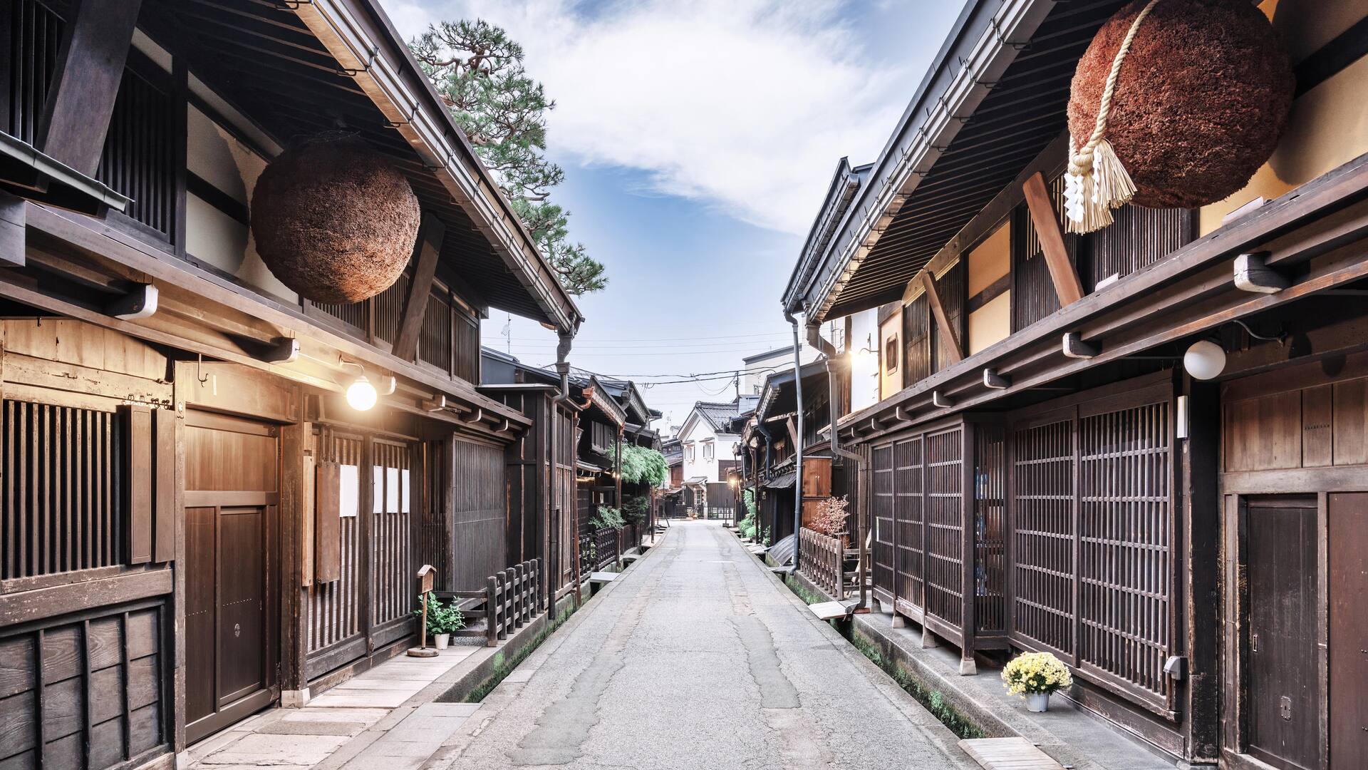 1920x1080 fascinating day trips from Nagoya