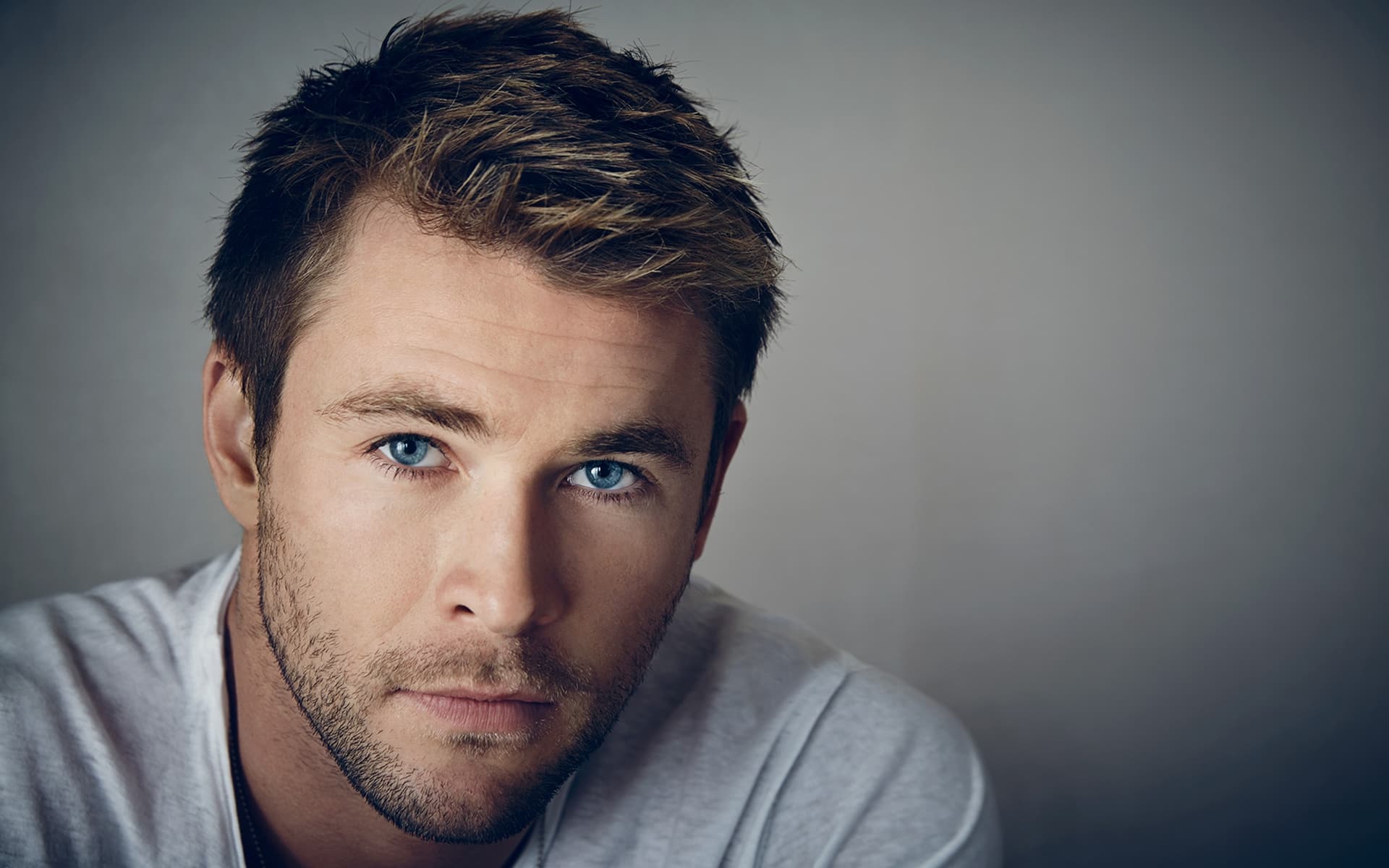 1920x1200 Chris Hemsworth wallpaper High Quality Resolution Download
