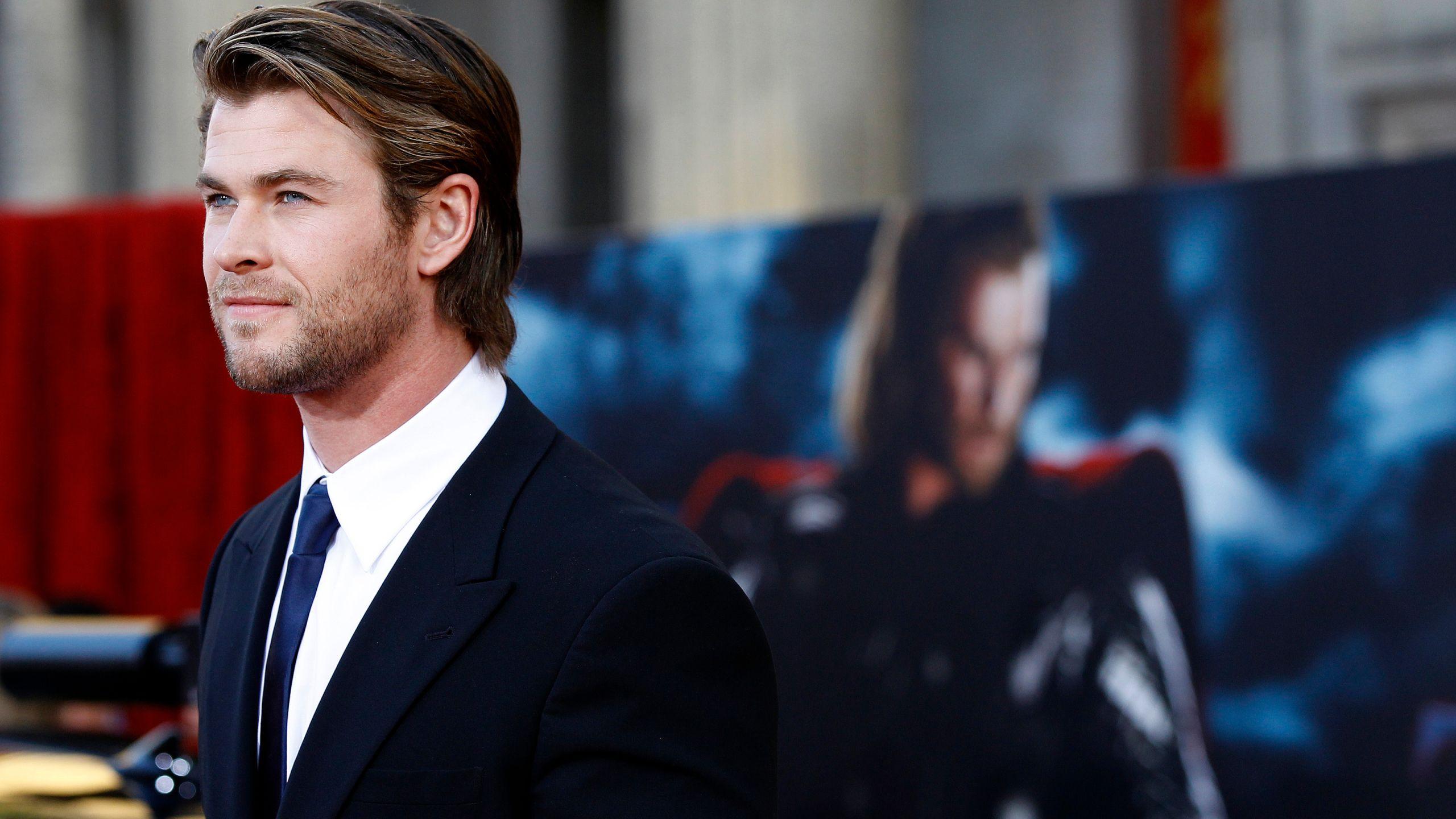 2560x1440 Chris Hemsworth HD Pic 1440P Resolution Wallpaper