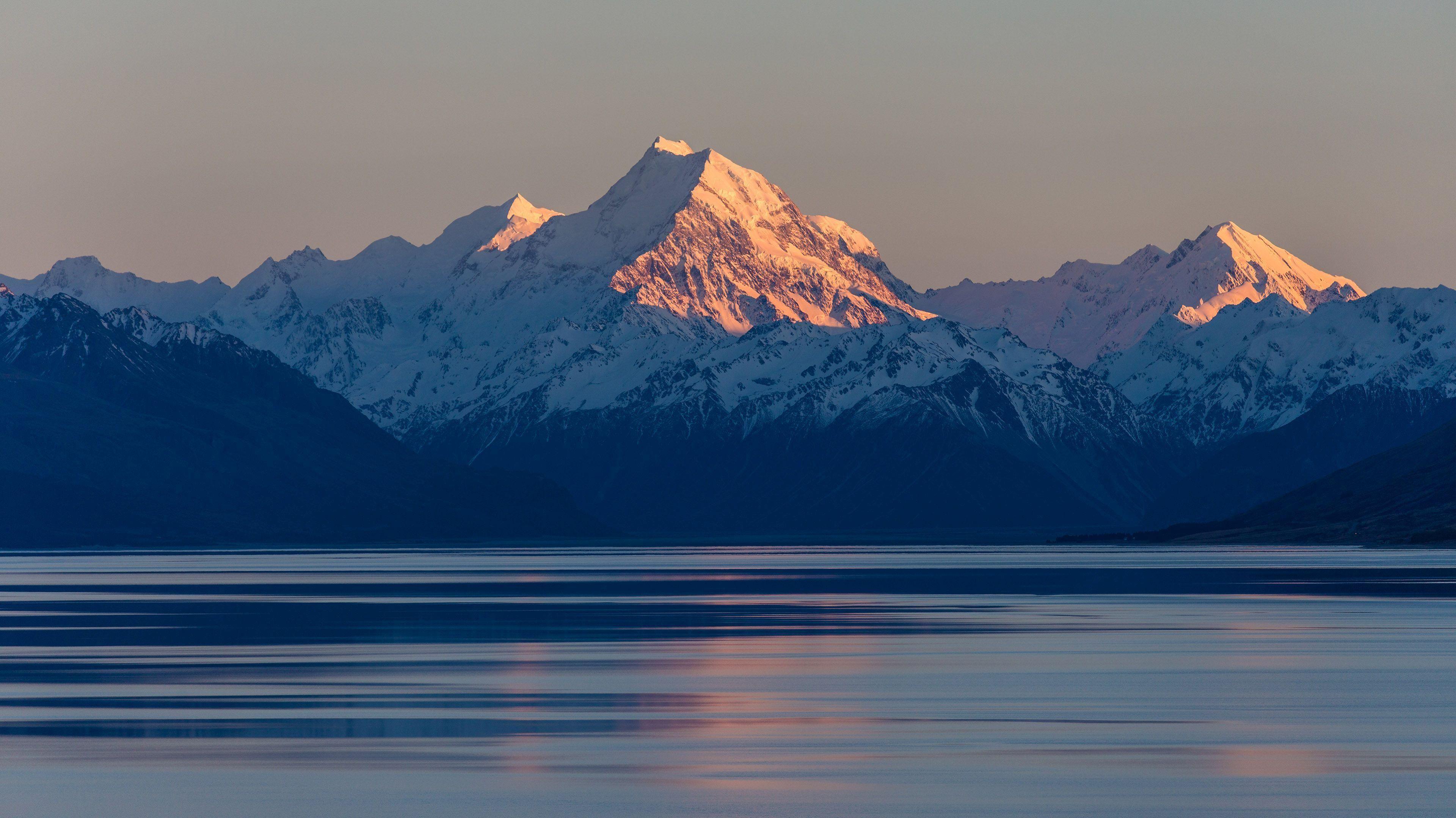 3840x2160 Sun shining on the white mountain top HD desktop wallpaper