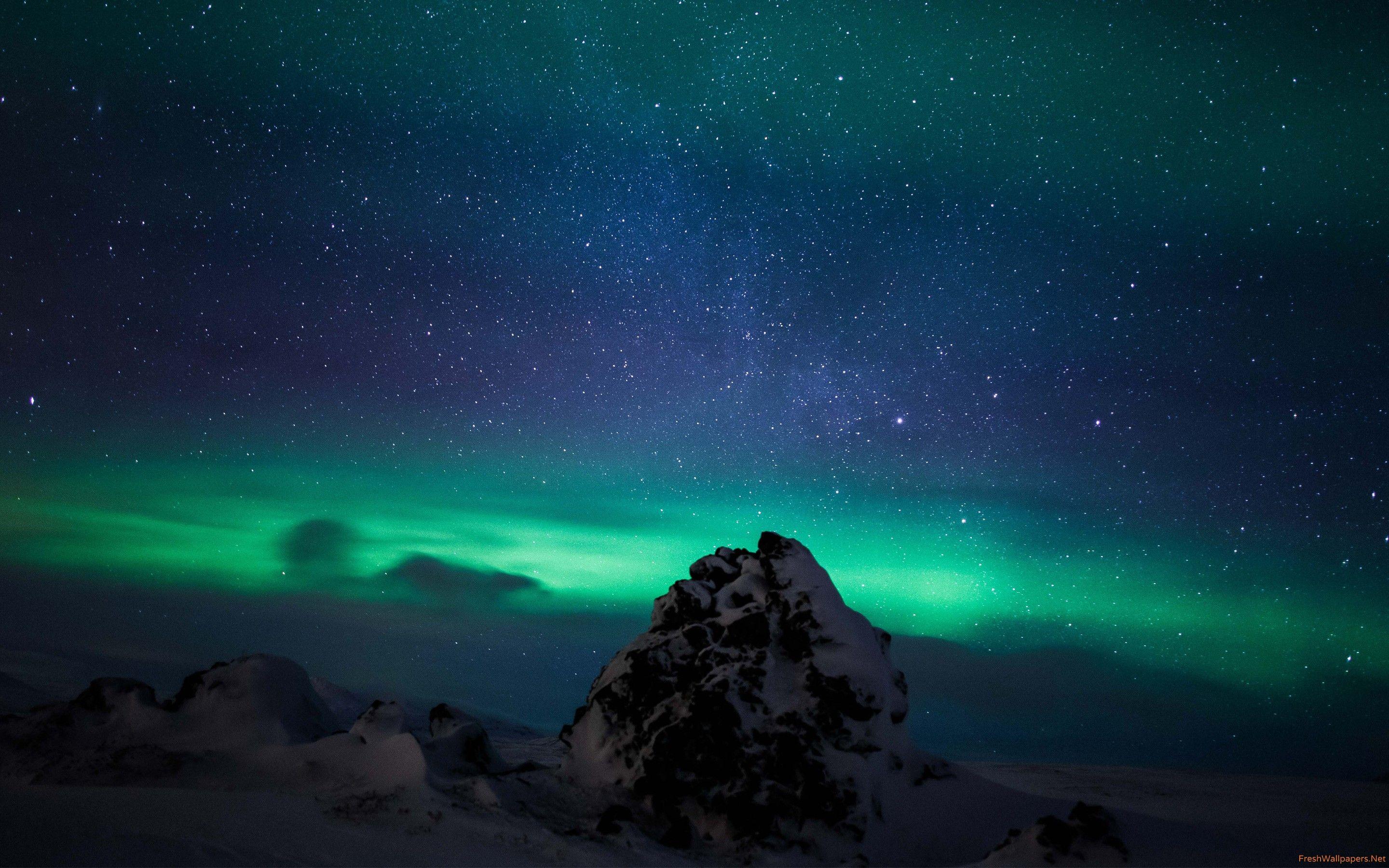 2880x1800 Northern Lights Iceland Aurora Borealis wallpaper