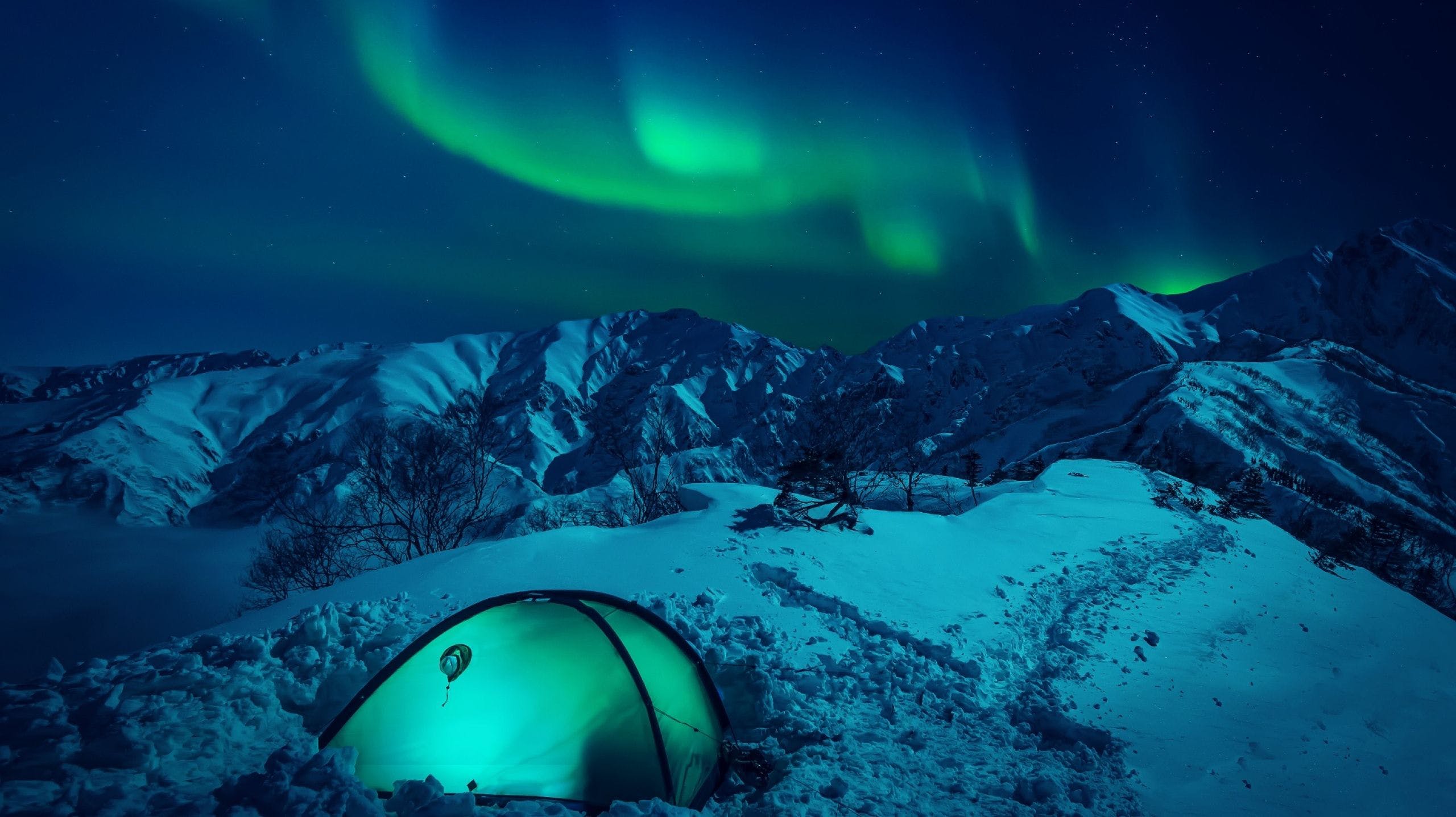 2560x1437 HD Aurora Borealis Wallpaper