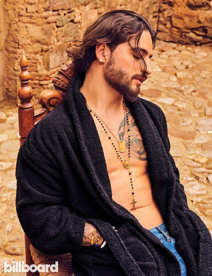 900x1170 Maluma Hairstyle Shakira Maluma Photo From The Billboard
