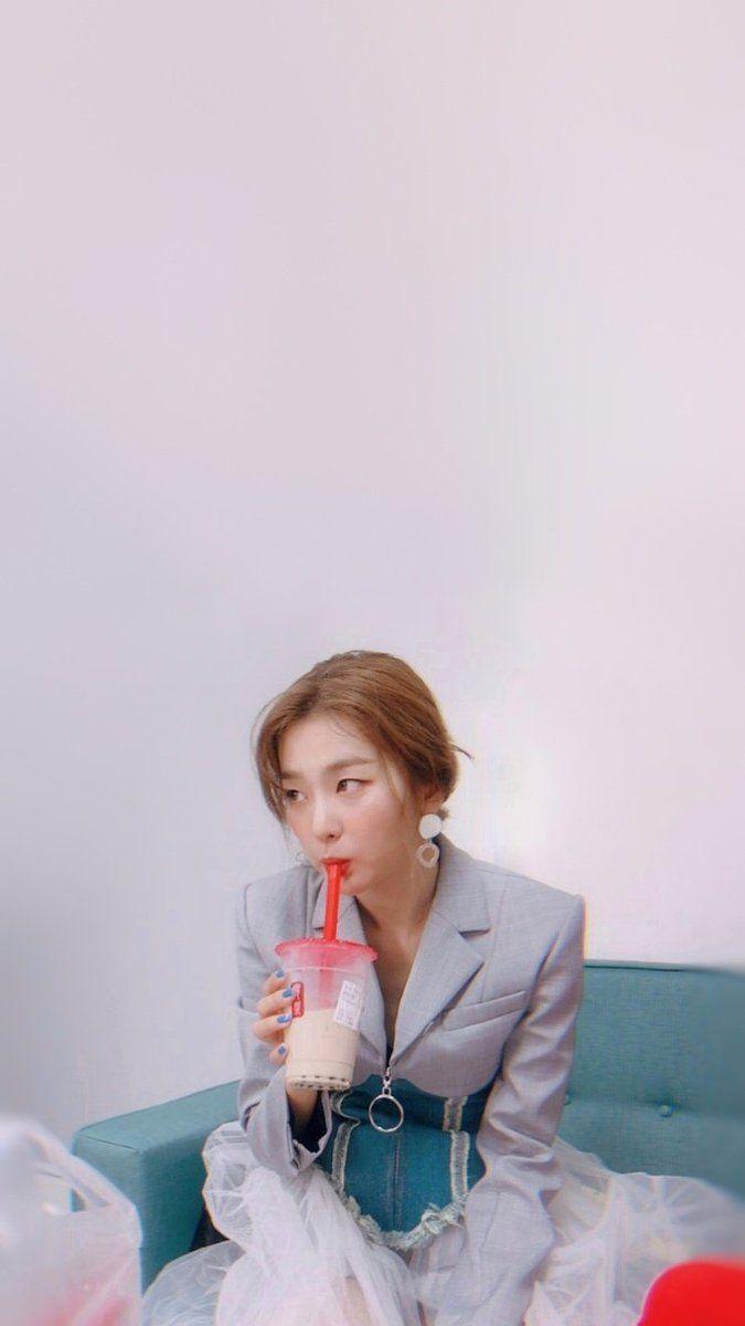 675x1200 Red Velvet♥️Wallpaper