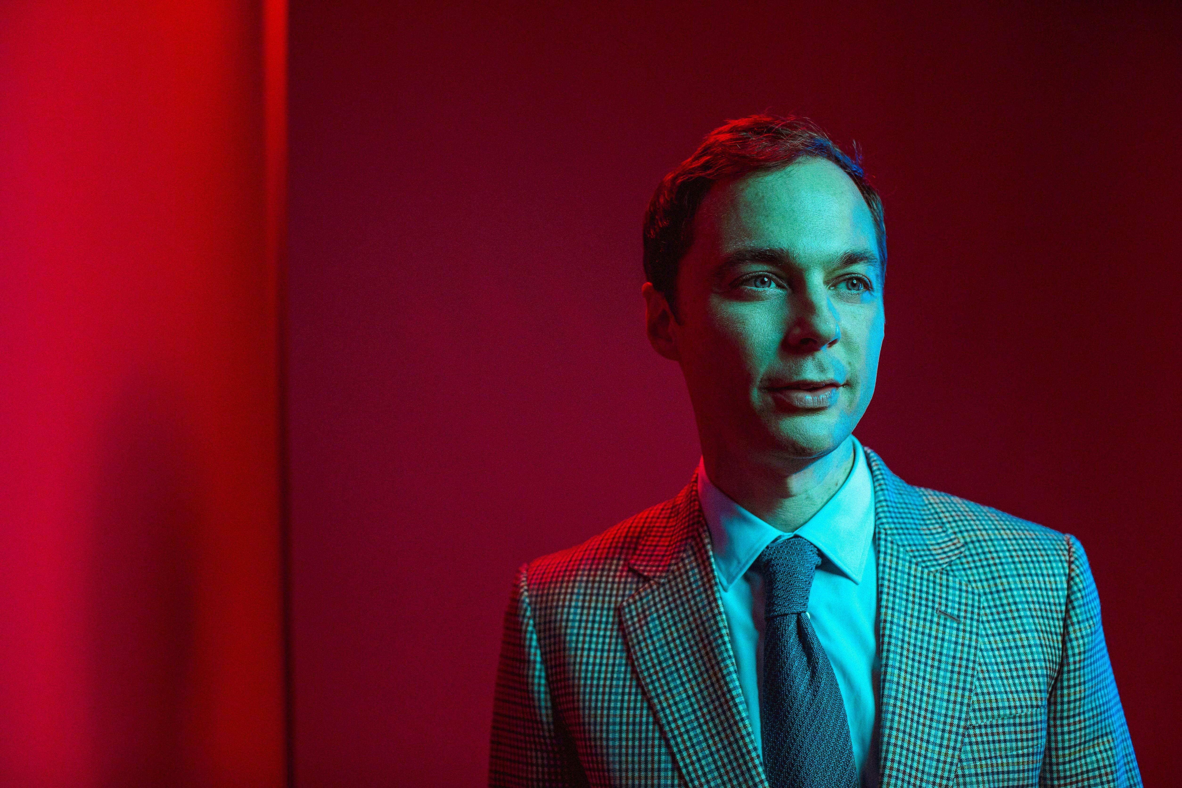 Jim parsons. Джим Парсонс. Джим Парсонс 2023. Джим Парсонс обои. Jim Parsons 50.