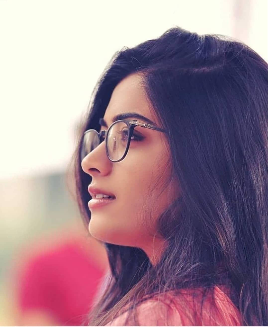 1077x1317 rashmika mandanna image from geetha govindam