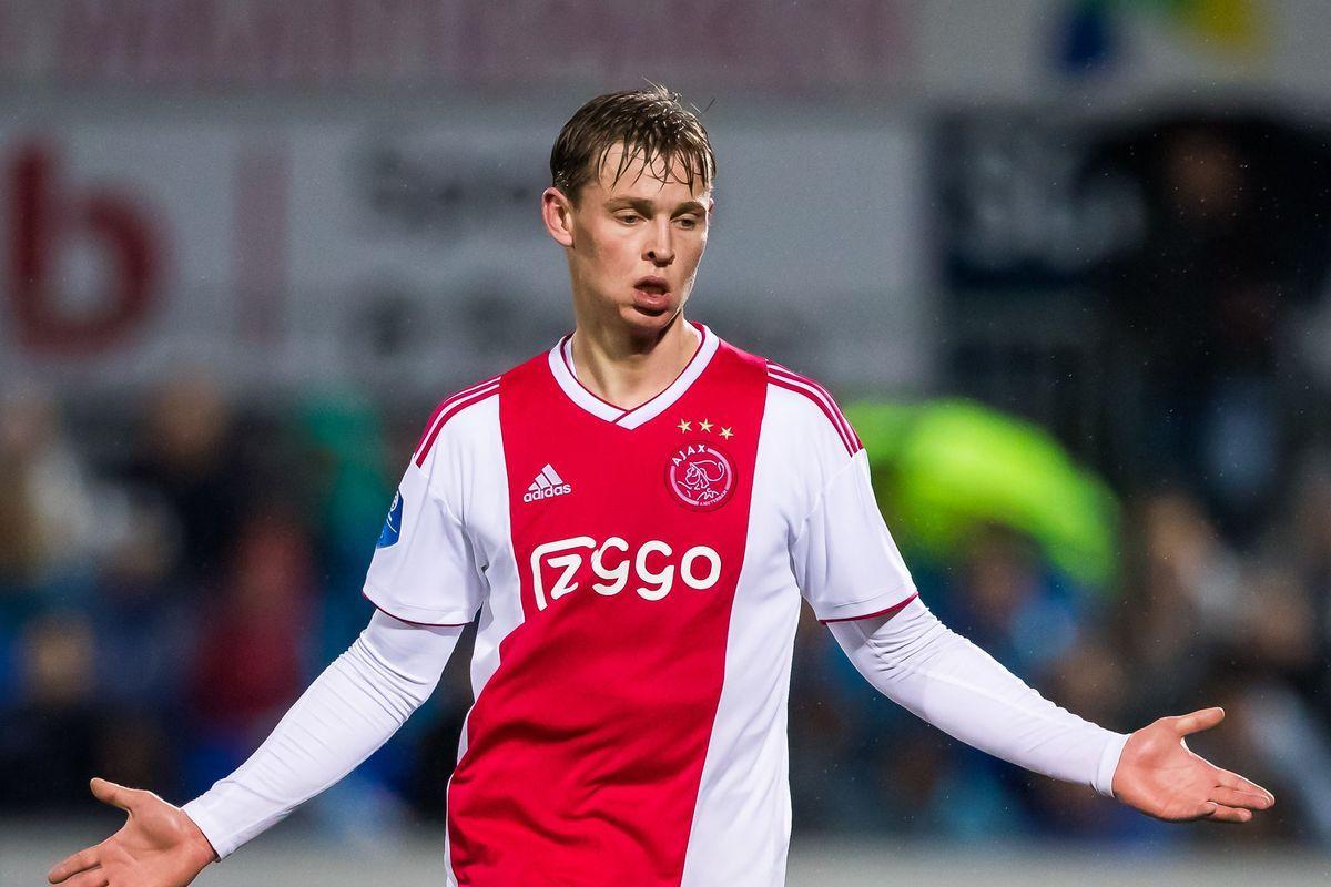 1200x800 The father of Ajax's Frenkie de Jong's prefers FC Barcelona