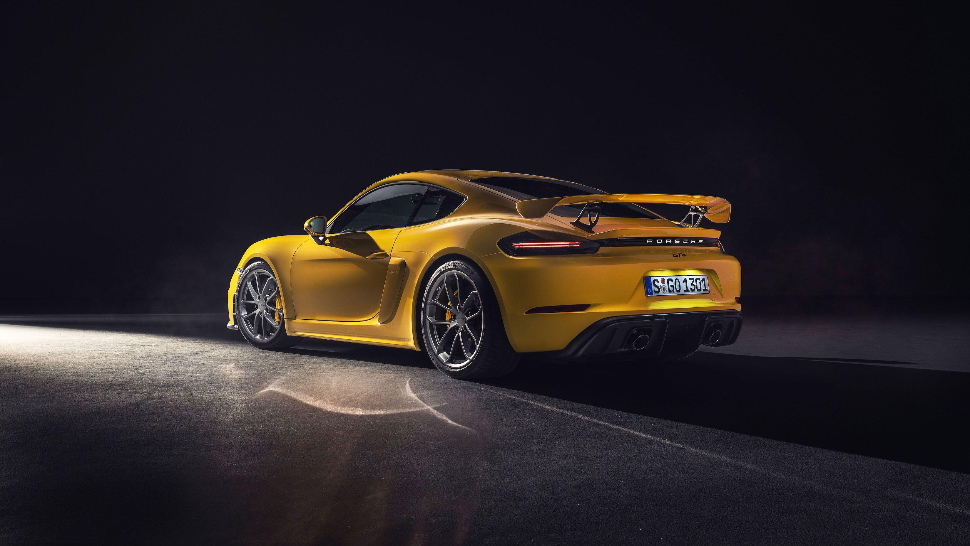 3300x1860 Porsche 718 Cayman GT4 and Boxster Spyder 2019: RS rumours