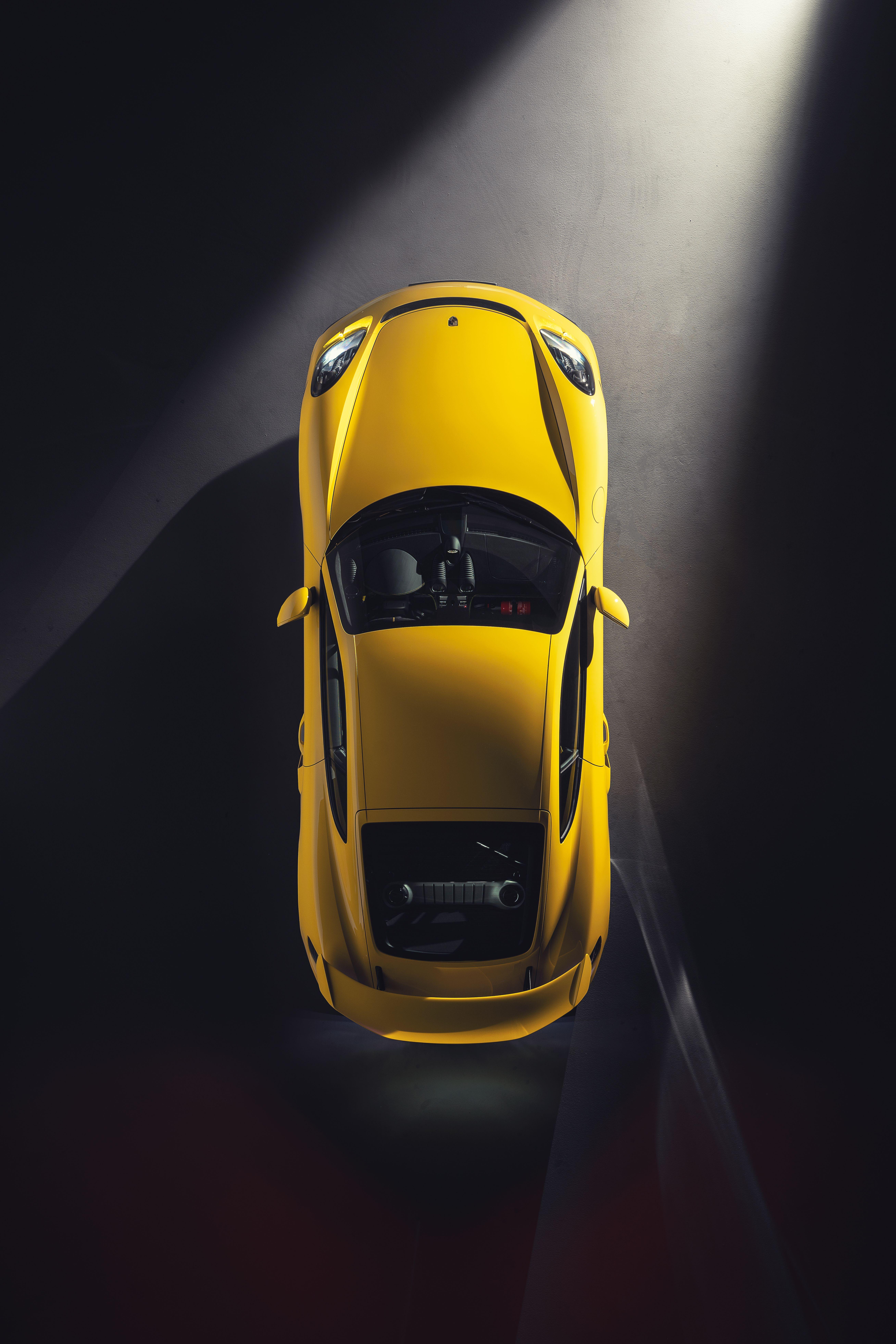 5233x7846 Wallpaper Of The Day: 2020 Porsche 718 Cayman GT4