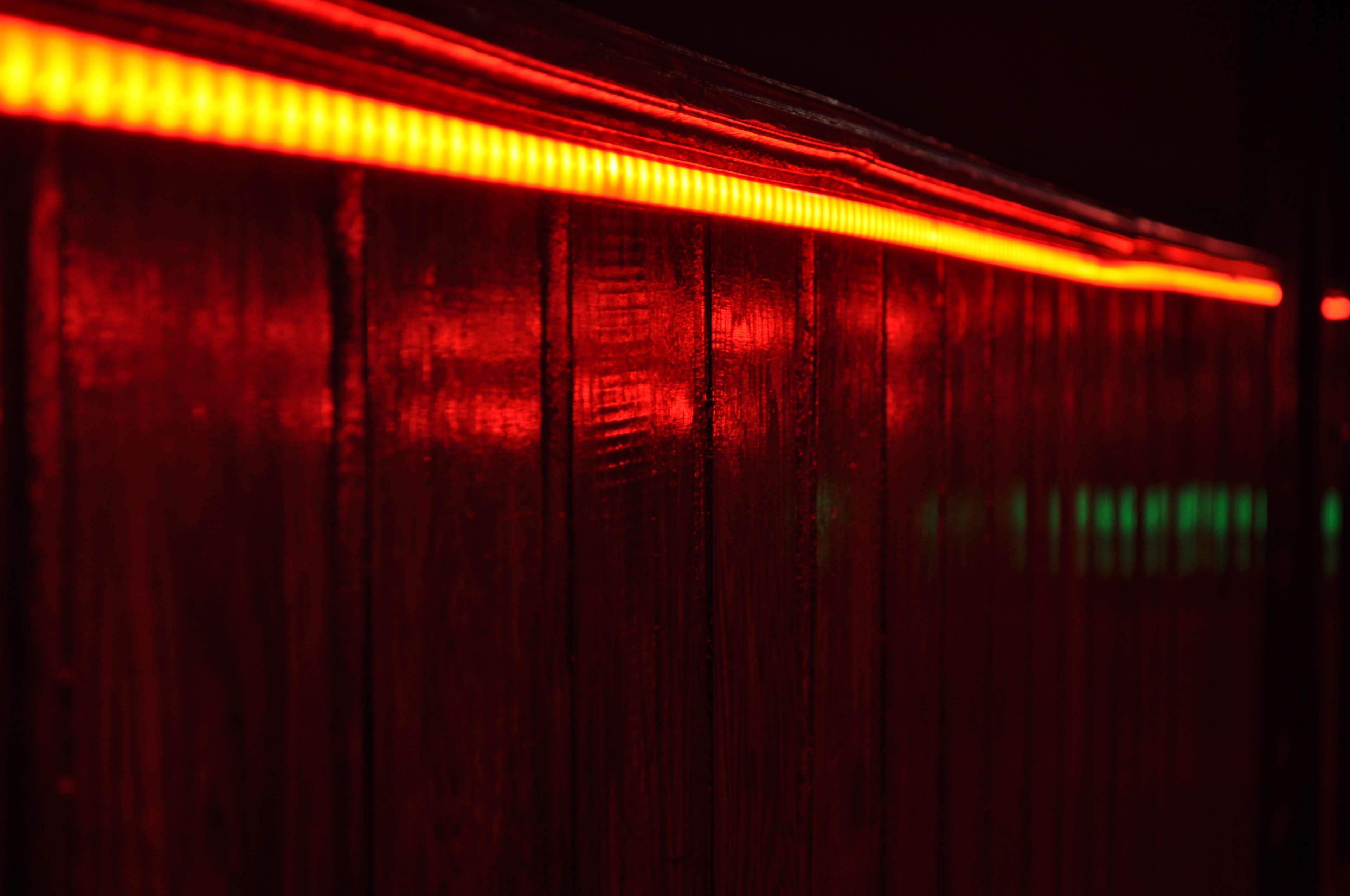 3840x2550 desk wal, red led, red neon, red on night 4k