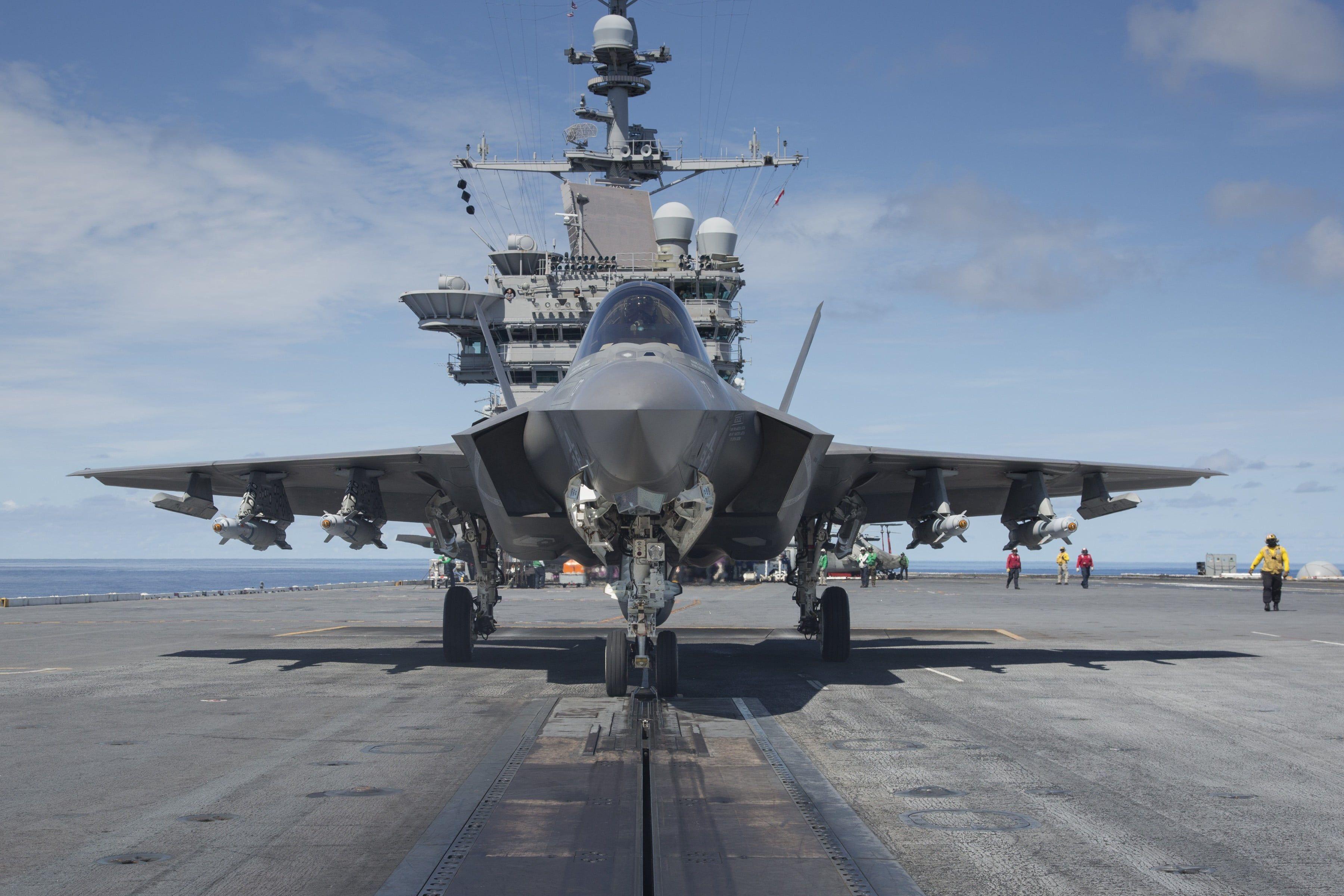 3600x2400 Gray Fighter Jet, F 35 Lightning II, Military Aircraft