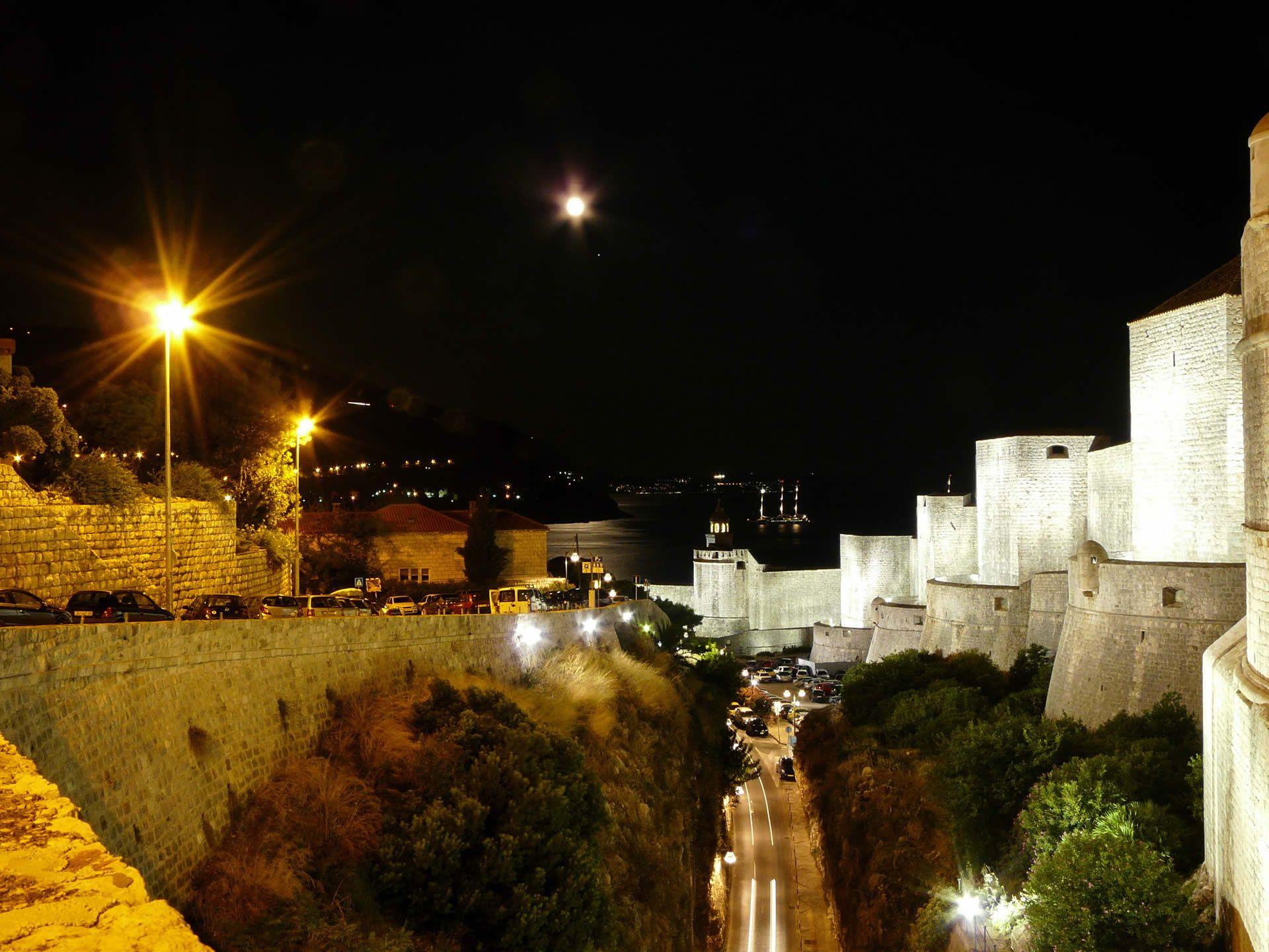1920x1440 bosnia and herzegovina night. HD Windows Wallpaper