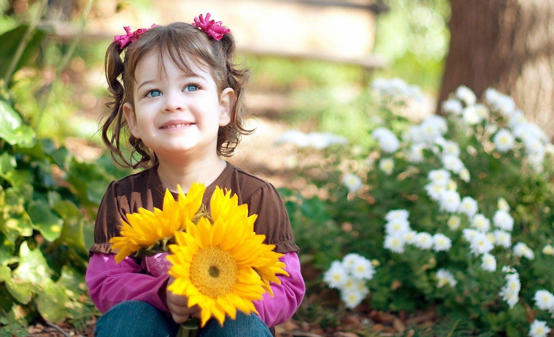 1920x1170 Child HD Wallpaper and Background Image