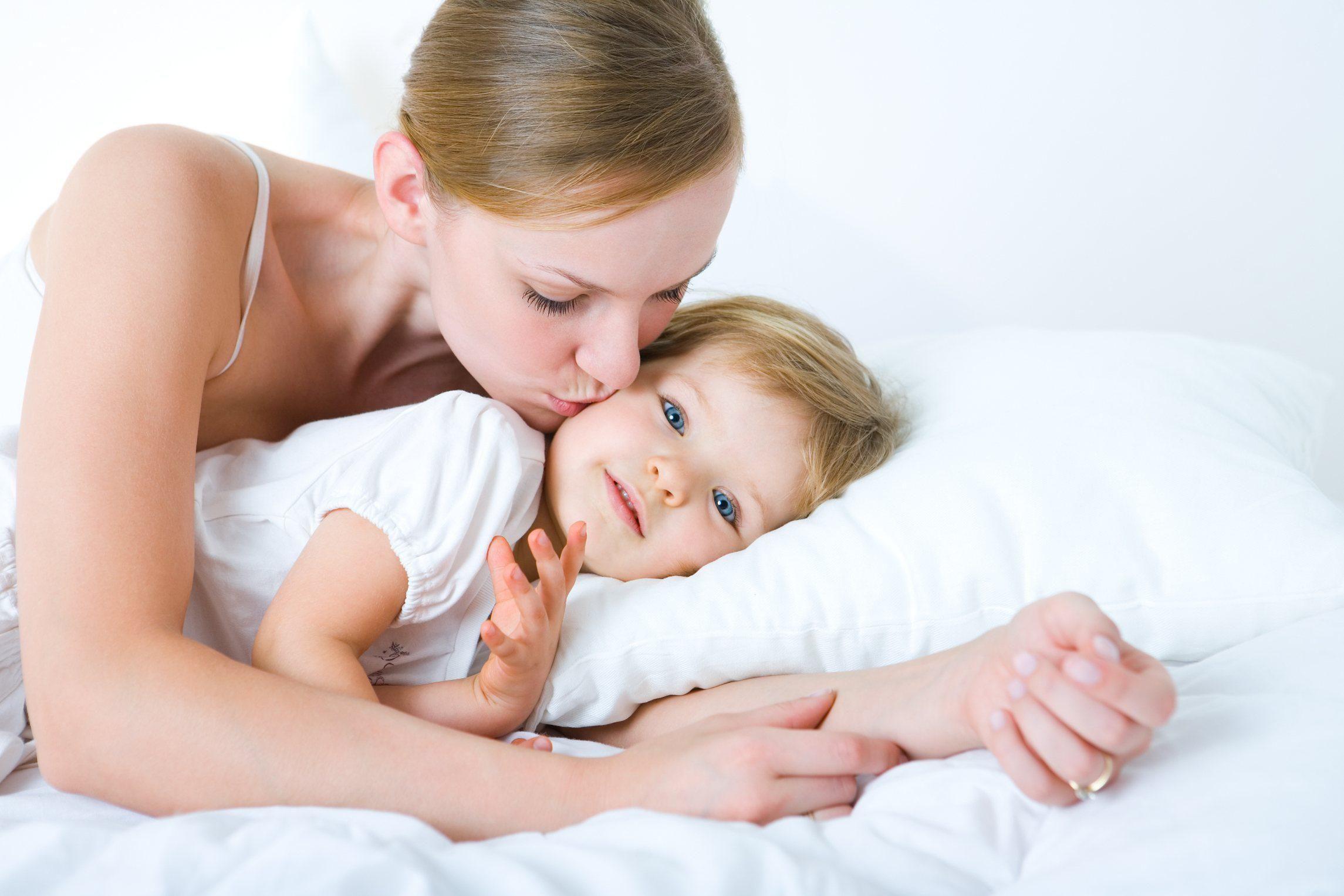 2290x1526 Baby Kiss Cute Child Kids Mood Love For Desktop HD desktop