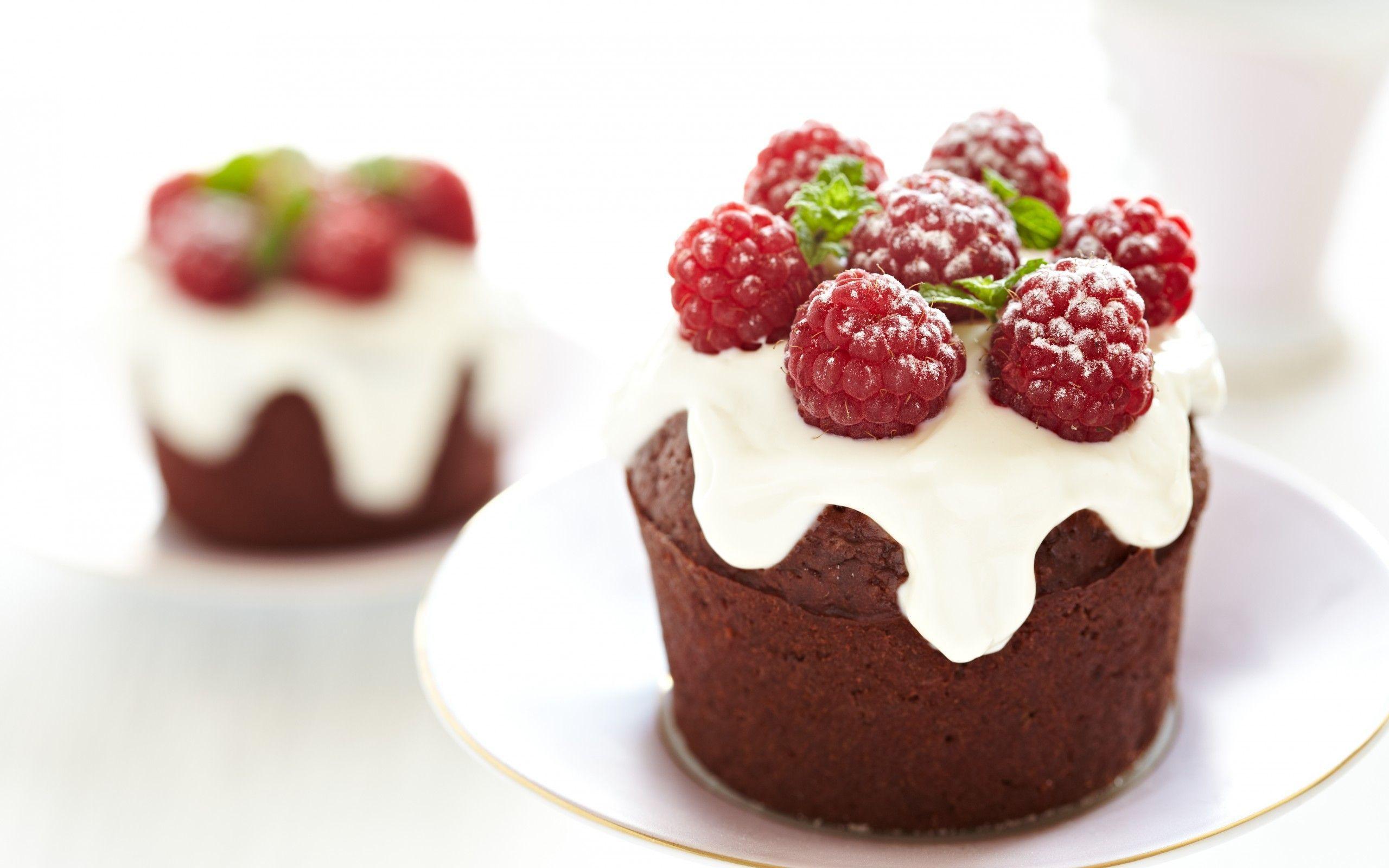 2560x1600 Cup Cake Wallpaper