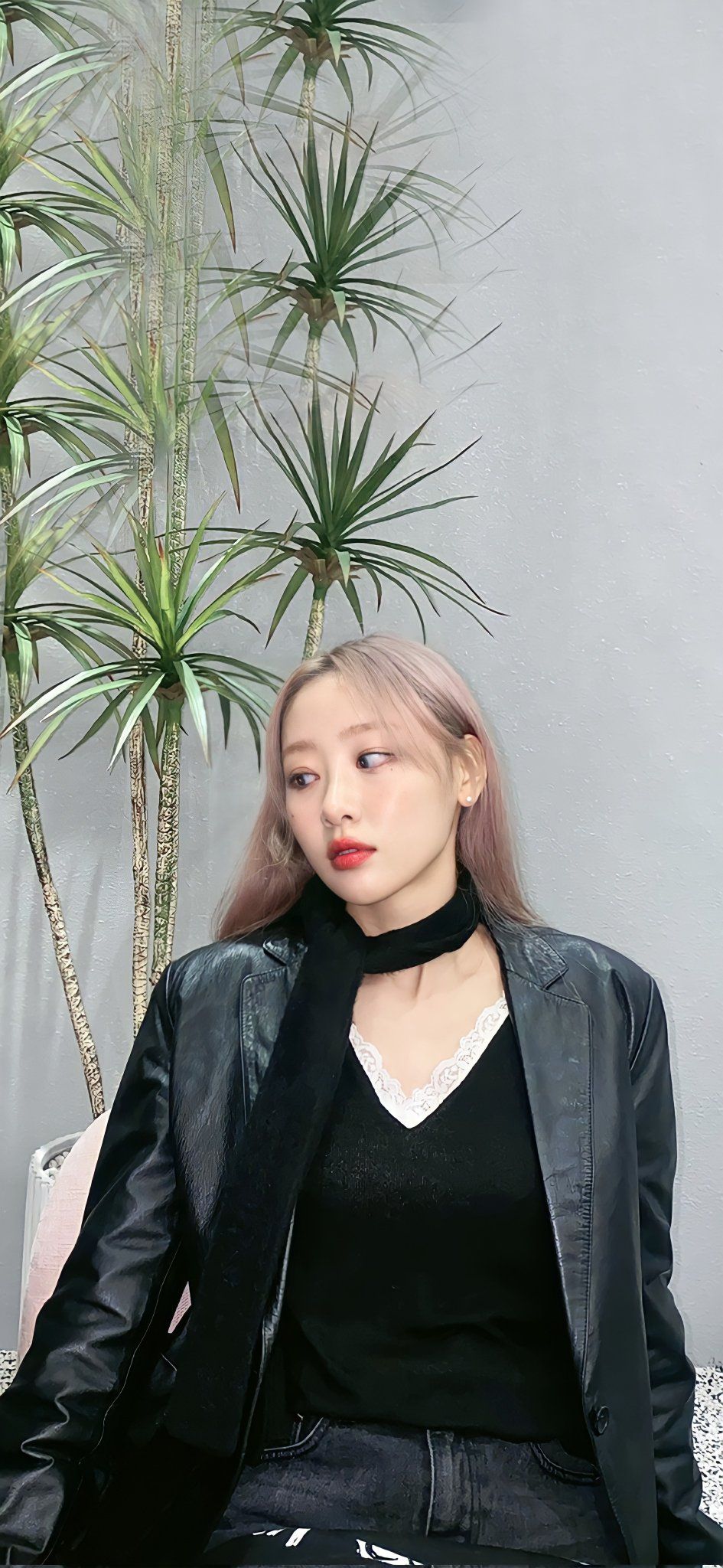 945x2048 Loona wallpaper / X