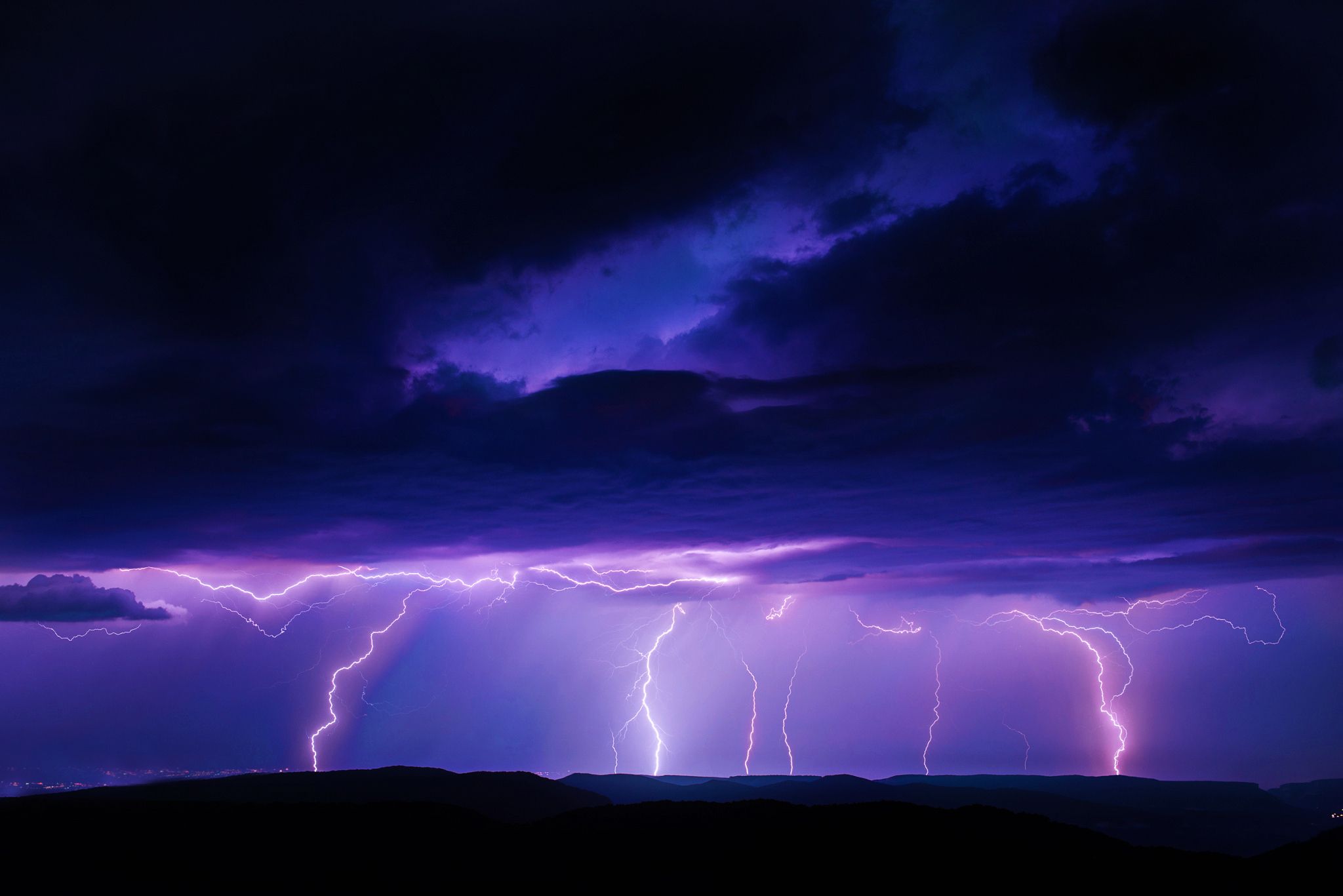2048x1367 Wallpaper Lightning, Storm, Rain