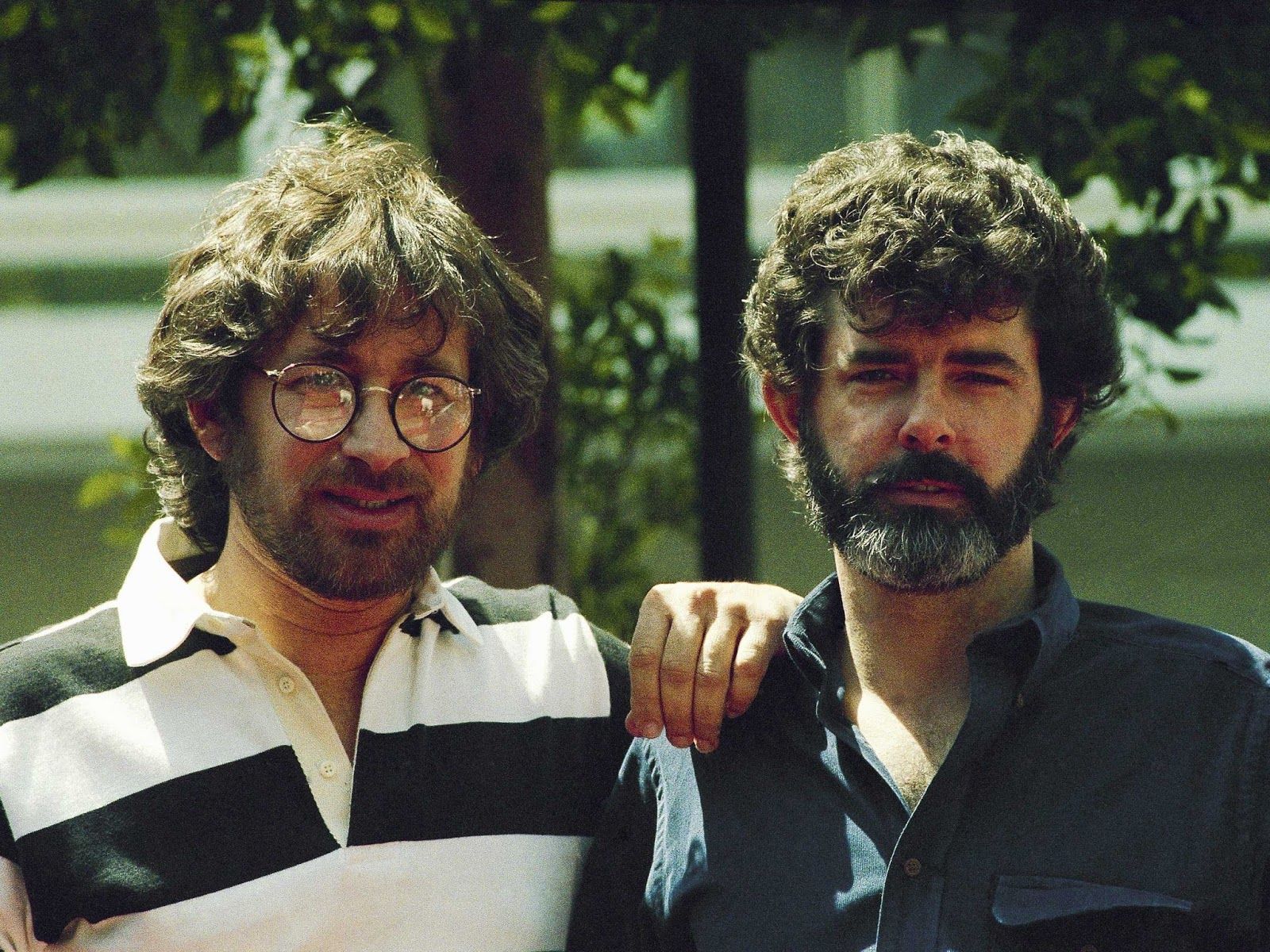 1600x1200 Steven Spielberg with George Lucas
