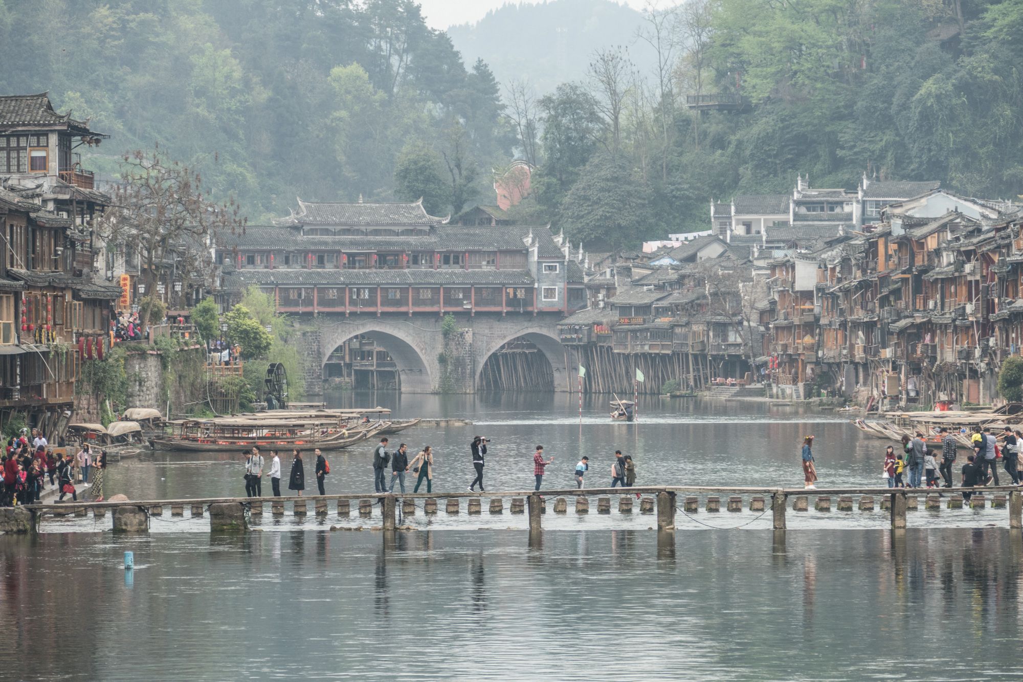 2000x1333 Zhangjiajie, Fenghuang, and Guilin